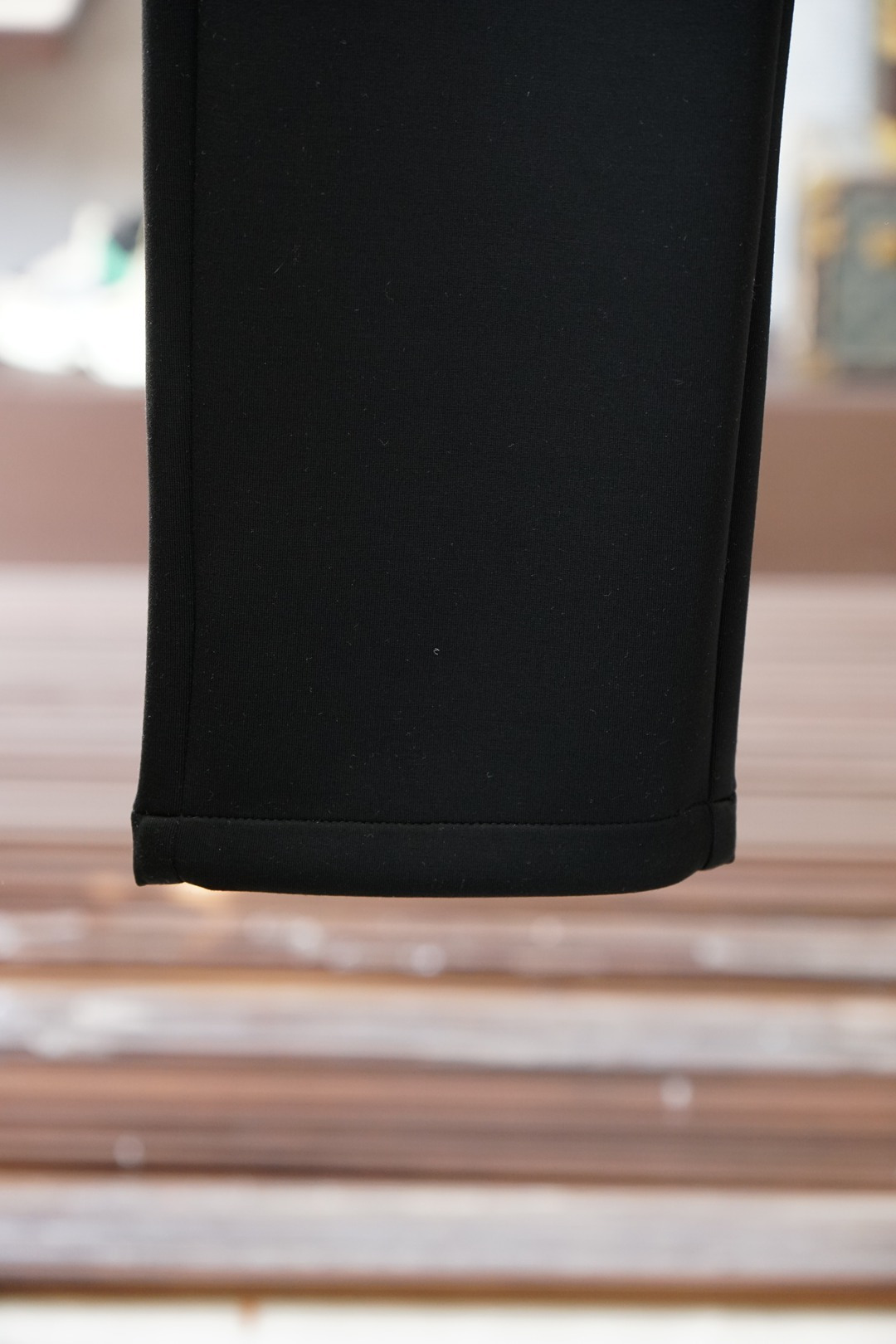 BC-2025秋冬 全品相订单，保暖有型 羊毛呢混纺松紧腰直脚休闲裤 经典百搭 标志五金的点缀，松紧腰抽