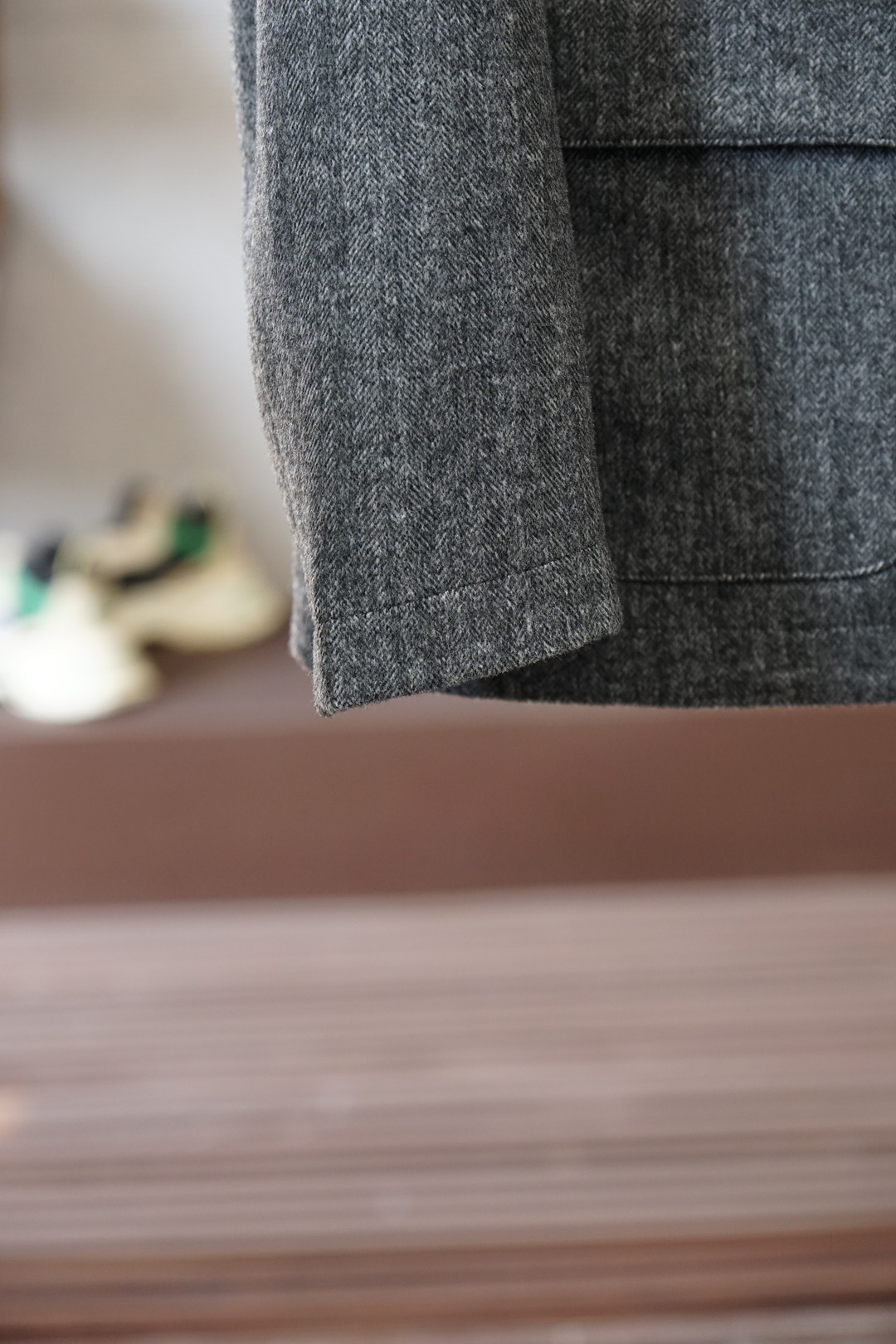 Kiton 奇顿。25秋冬羊毛外套，⚡️⚡️加厚羊毛实穿性强 风格独特。材质，质感细腻硬朗光滑！时尚复古