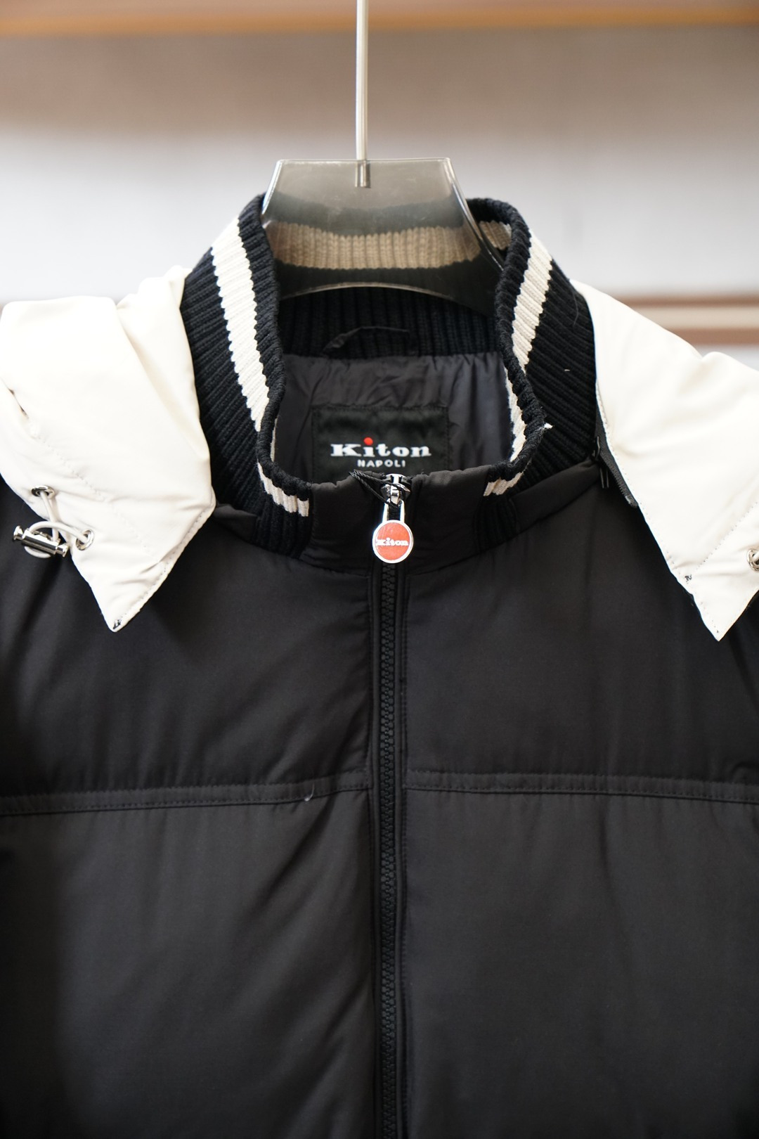 Kiton 奇顿-羽绒服，冬日质感穿搭天花板终于挖到宝了！羽绒服直接承包我整个冬天的穿搭✨面料的质感真的