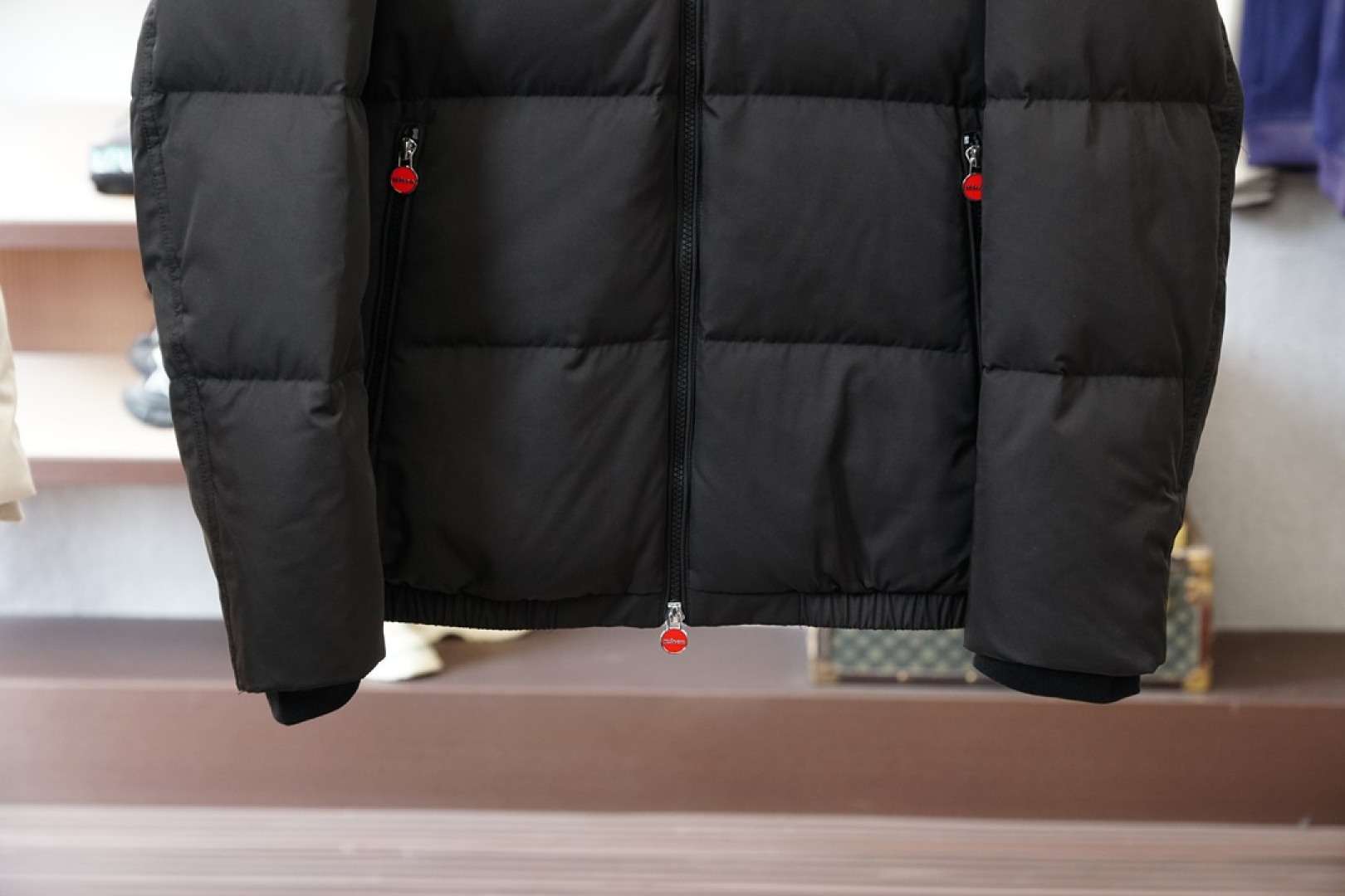 Kiton 奇顿-羽绒服，冬日质感穿搭天花板终于挖到宝了！羽绒服直接承包我整个冬天的穿搭✨面料的质感真的