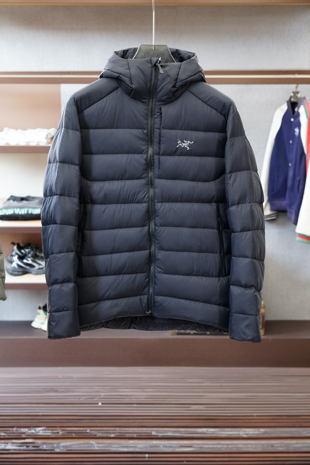 始祖鸟-2025秋冬爆款薄款羽绒🌟🌟薄款羽绒服精选90白鸭绒填充！面包般蓬松厚实、顶级大牌爆款 舒适透气