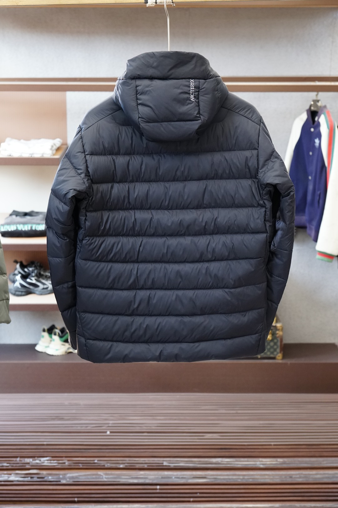 始祖鸟-2025秋冬爆款薄款羽绒🌟🌟薄款羽绒服精选90白鸭绒填充！面包般蓬松厚实、顶级大牌爆款 舒适透气