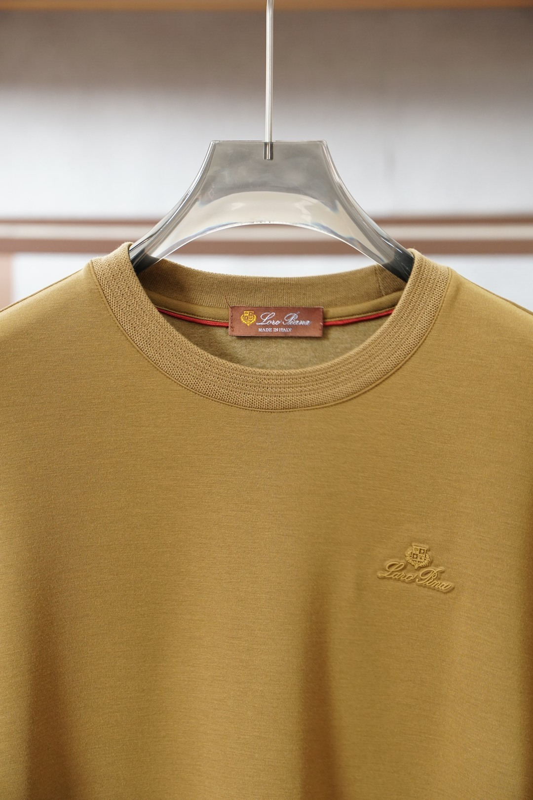 lP🆕桑蚕丝长袖，秋冬内搭天花板谁懂啊！lP🆕这款桑蚕丝长袖也太好穿了😭软糯的桑蚕丝面料贴身穿巨舒服，亲