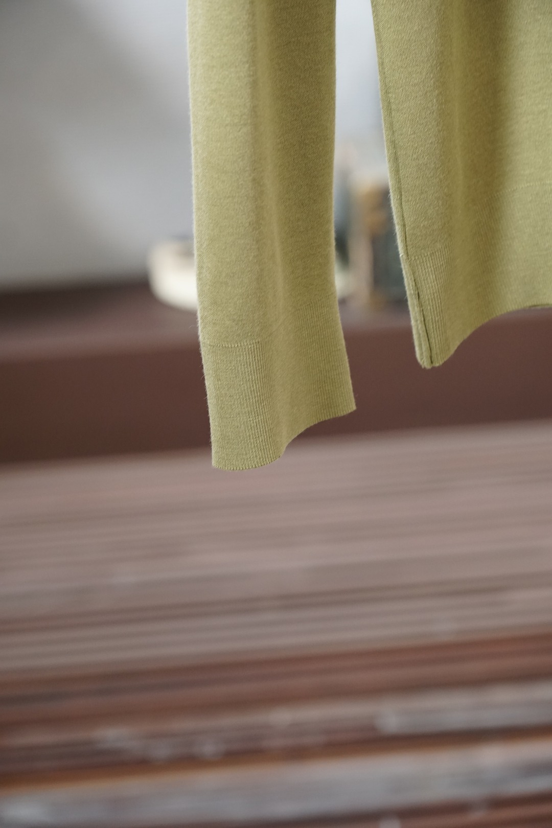 lP🆕长袖Polo、精英男士的氛围感密码被lP🆕这款长袖Polo狠狠拿捏了🤌桑蚕丝混纺面料柔滑得不像话，