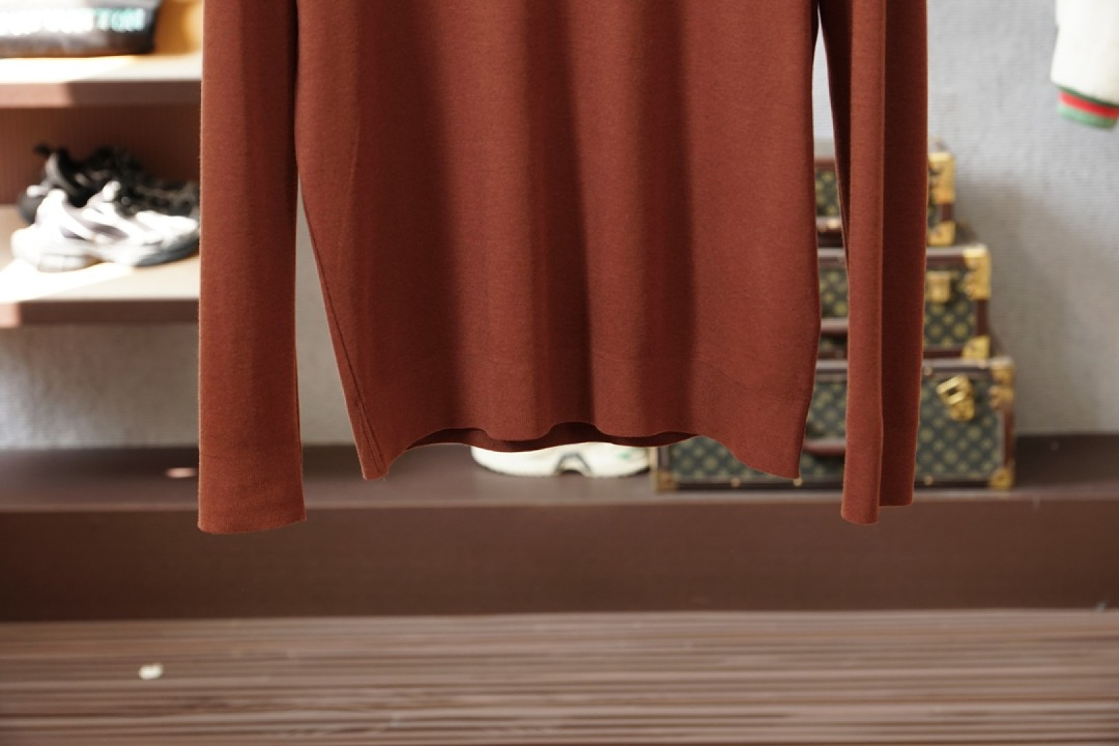 lP🆕家 2025秋冬最新字母徽标男士起角圆领长袖T恤、传统圆领套头款式，简单大方，胸前标志性lP🆕橡胶