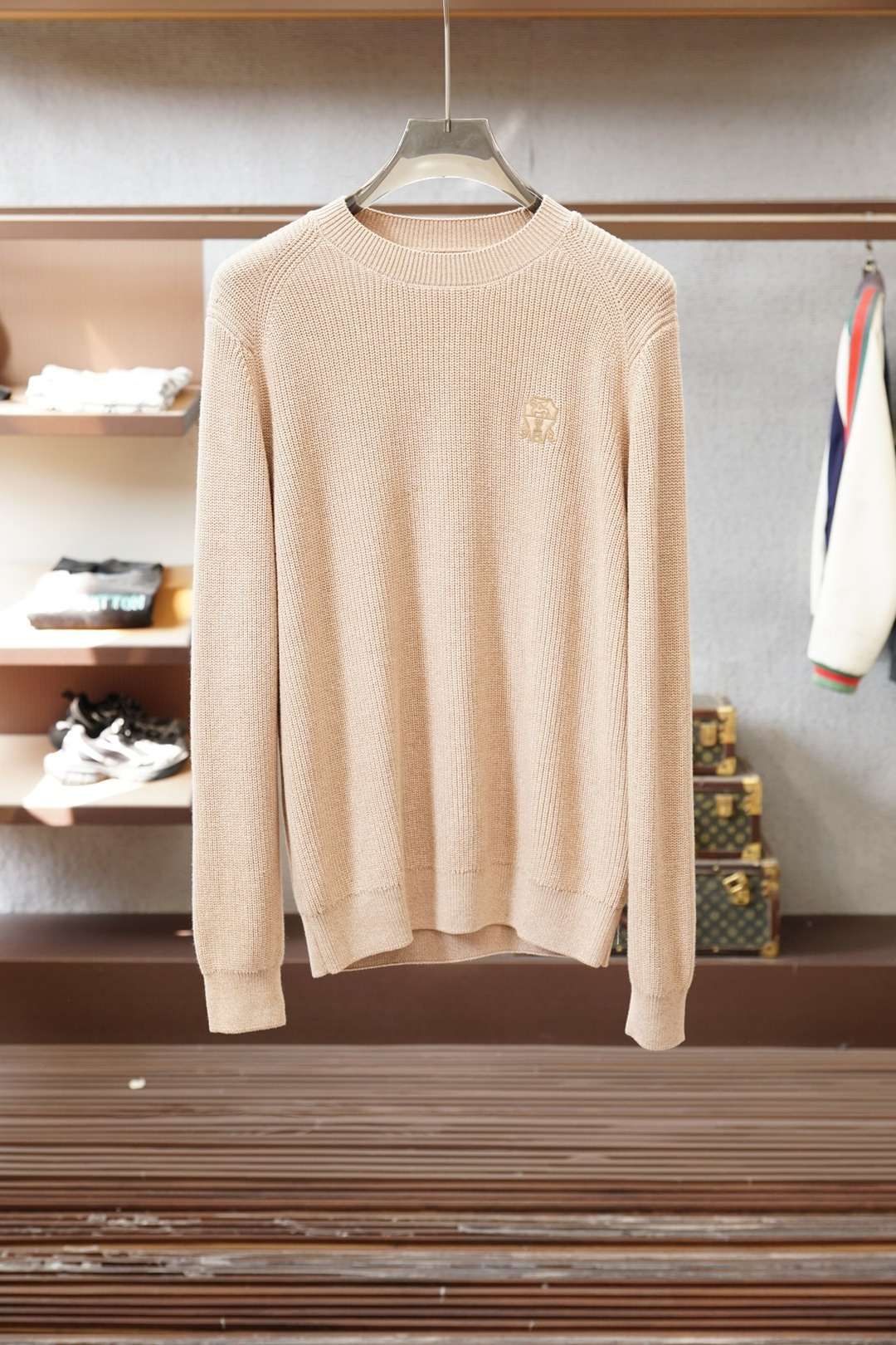 BC羊毛毛衣秋冬的温柔铠甲、秋冬衣柜里的王炸单品必须是BC这款羊毛毛衣🧶100%羊毛面料软糯到骨子里，贴