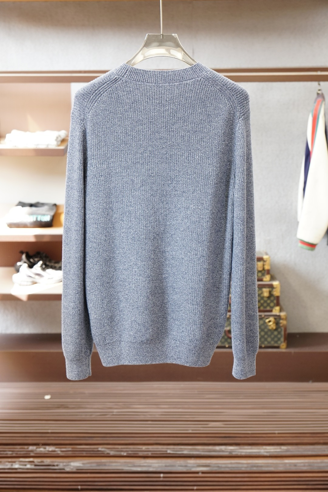 BC羊毛毛衣秋冬的温柔铠甲、秋冬衣柜里的王炸单品必须是BC这款羊毛毛衣🧶100%羊毛面料软糯到骨子里，贴