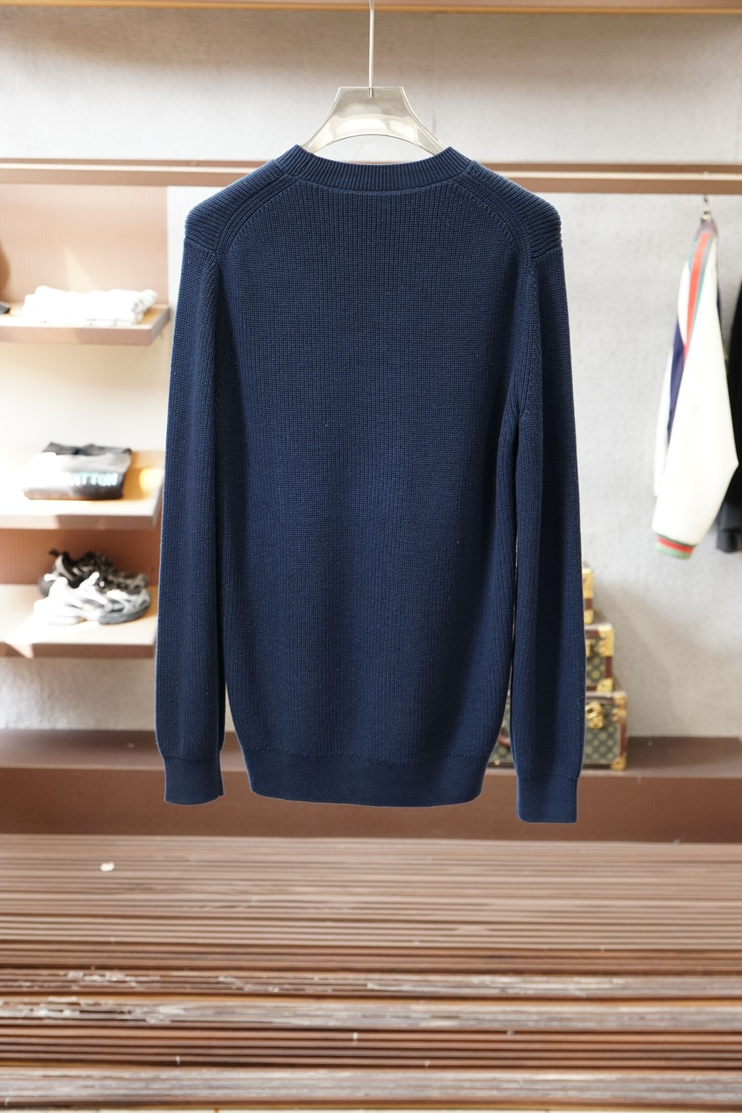 BC羊毛毛衣秋冬的温柔铠甲、秋冬衣柜里的王炸单品必须是BC这款羊毛毛衣🧶100%羊毛面料软糯到骨子里，贴