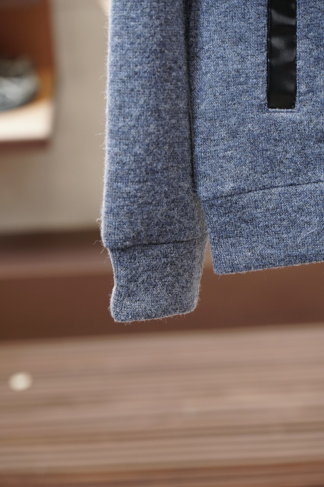 Hermes-爱马仕羊毛外套，秋冬轻奢休闲天花板、被爱马仕这款羊毛外套狠狠戳中审美💙羊毛面料细腻软糯，摸