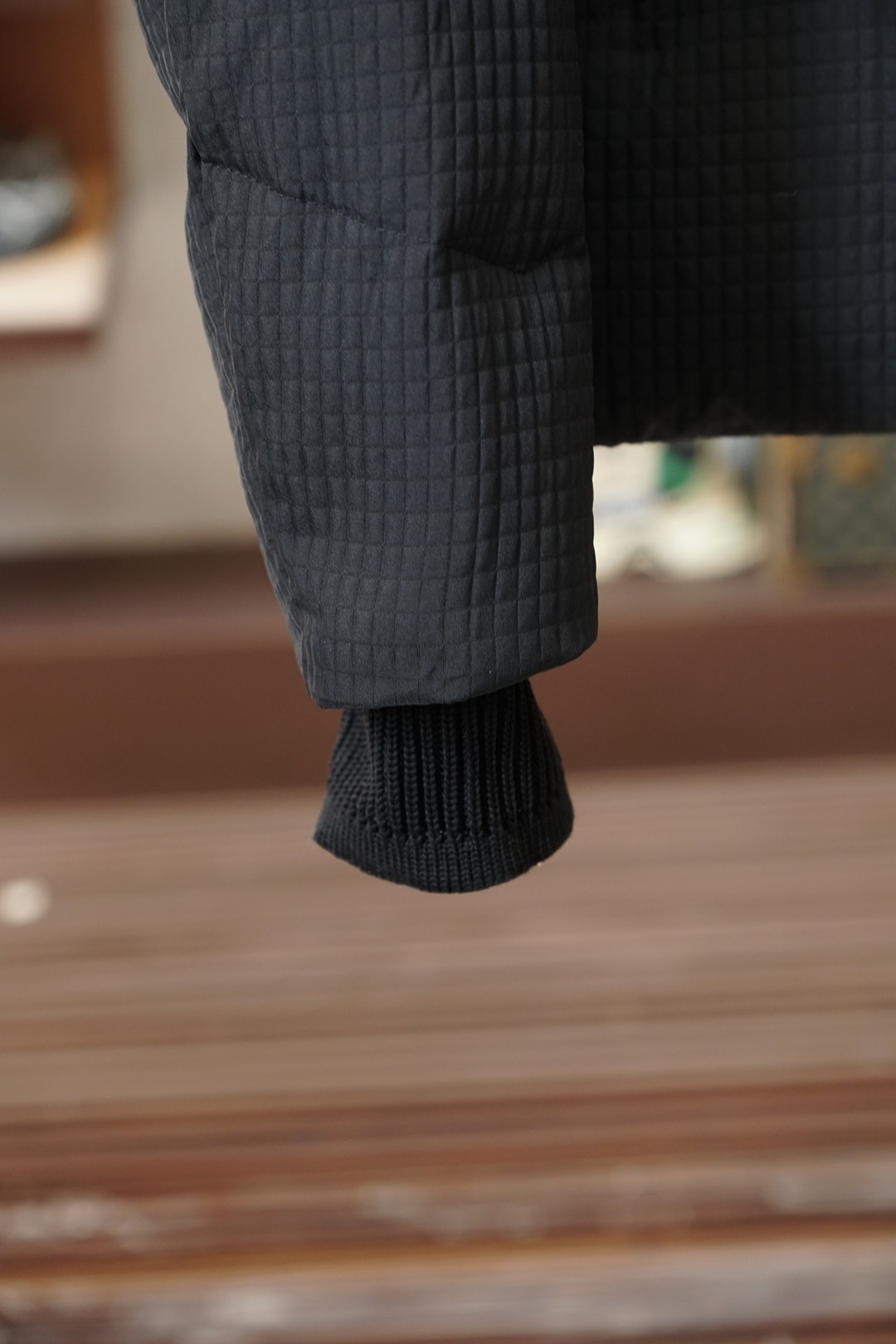 蒙口华夫格羽绒服，冬日颜值保暖双在_Moncler这款华夫格羽绒服直接封神❄️华夫格肌理面料打破传统羽绒