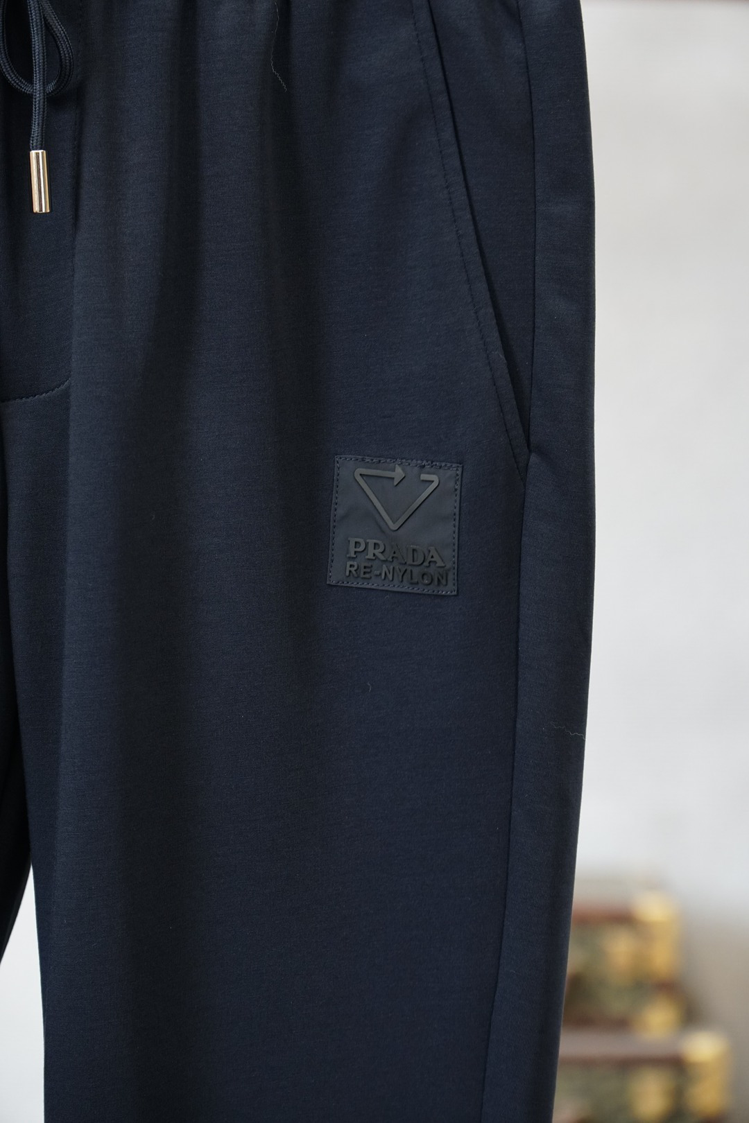 蒙口/2025年秋冬新品加厚休闲裤，🎺🎺客供定织精纺加厚棉料～今年大牌男装主推的一款新型面料，上身舒适柔