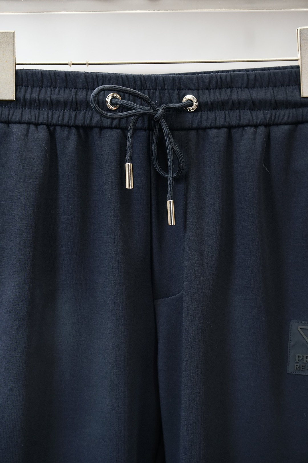 蒙口/2025年秋冬新品加厚休闲裤，🎺🎺客供定织精纺加厚棉料～今年大牌男装主推的一款新型面料，上身舒适柔