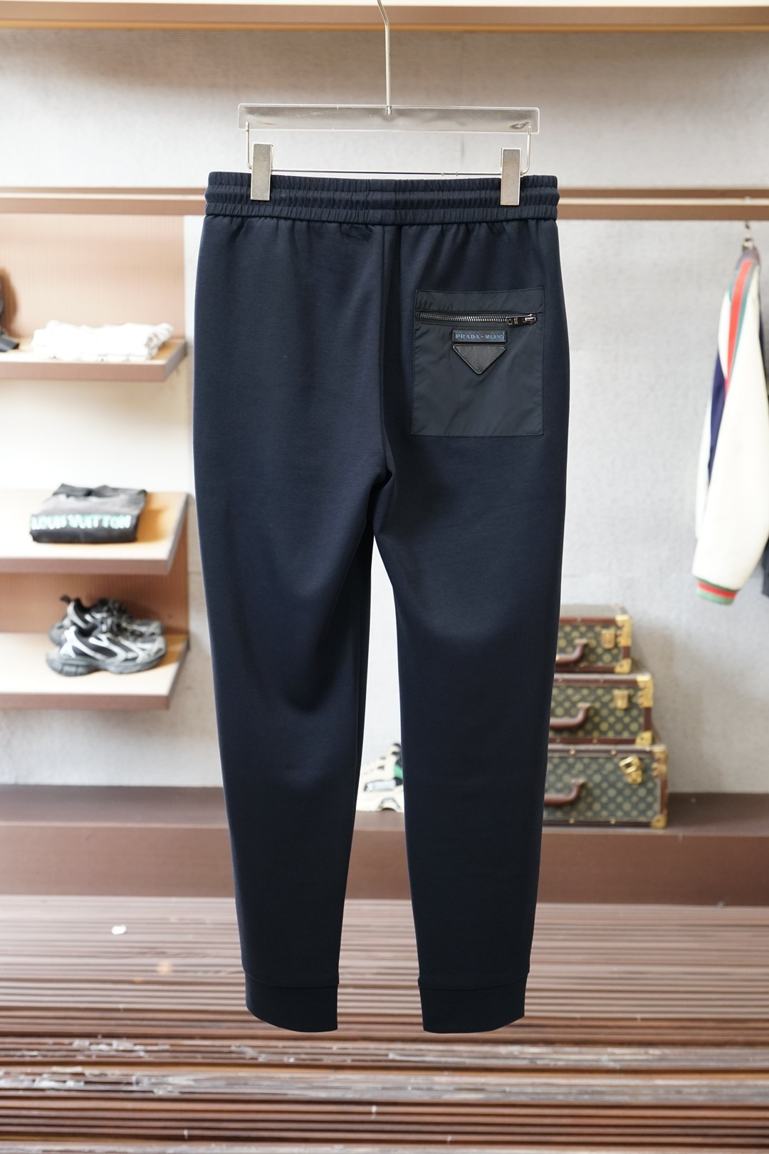 蒙口/2025年秋冬新品加厚休闲裤，🎺🎺客供定织精纺加厚棉料～今年大牌男装主推的一款新型面料，上身舒适柔