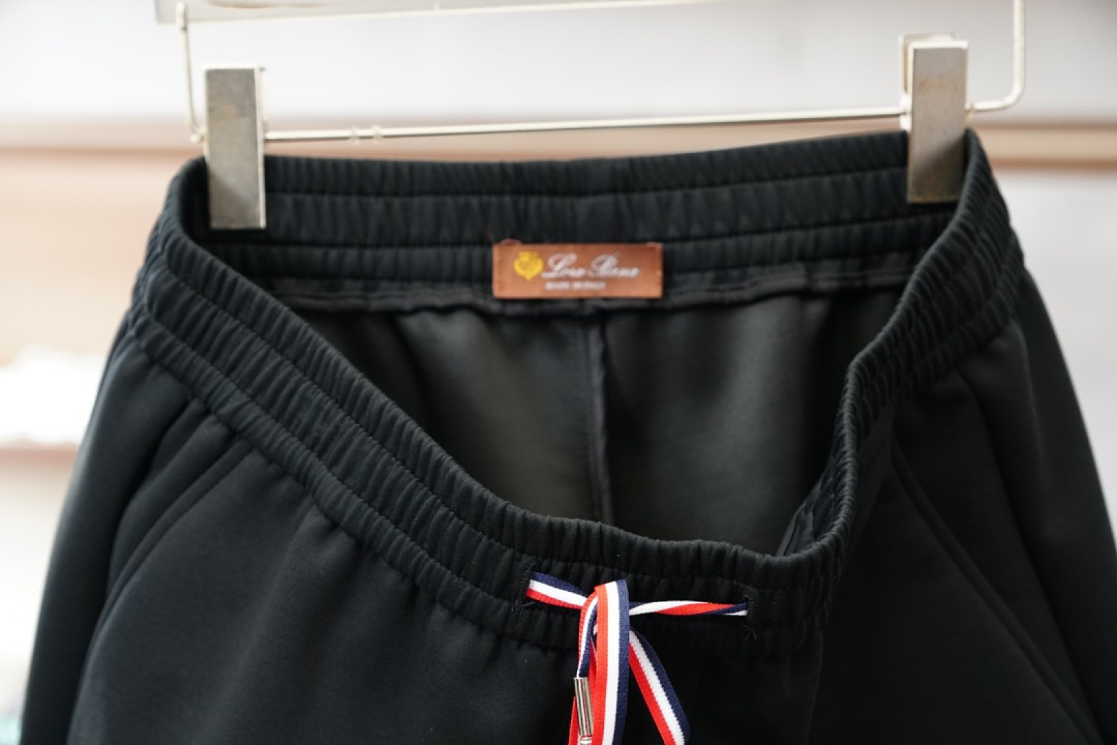 蒙口/2025年秋冬新品加厚休闲裤，🎺🎺客供定织精纺加厚棉料～今年大牌男装主推的一款新型面料，上身舒适柔