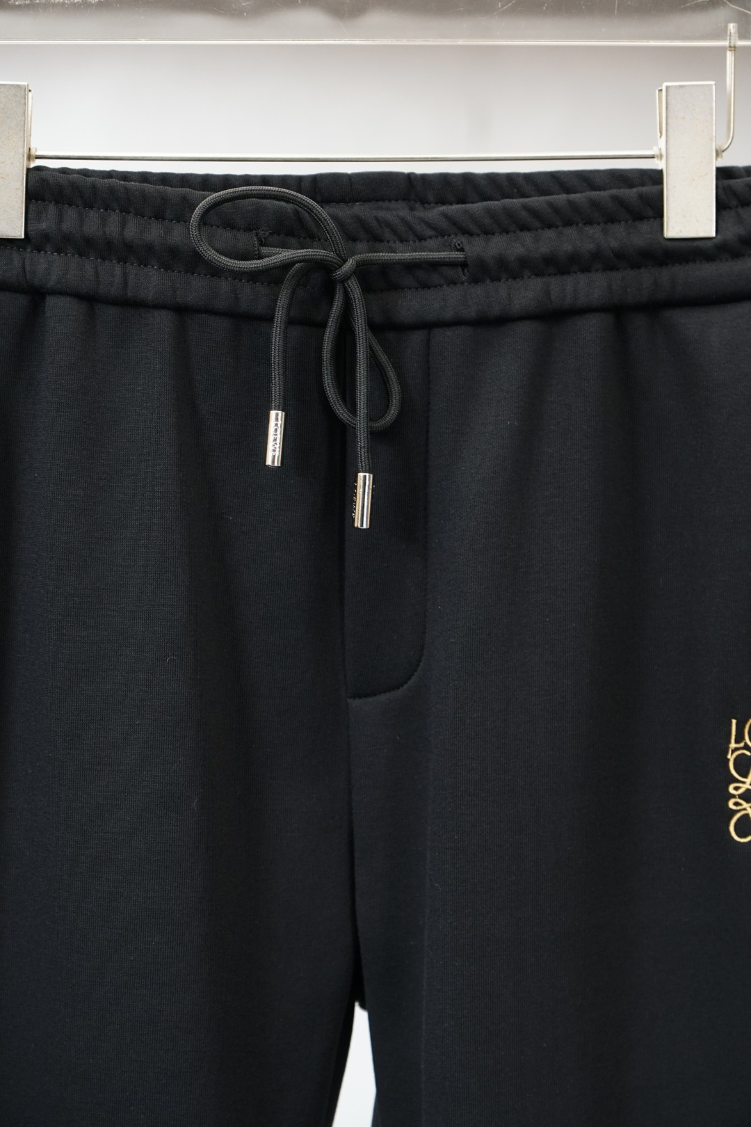 Loewe罗意威-25秋冬# LO水貂绒一体加绒裤玫瑰花秋冬最不能缺少的加绒产物，尤其是这种品牌的裤装单