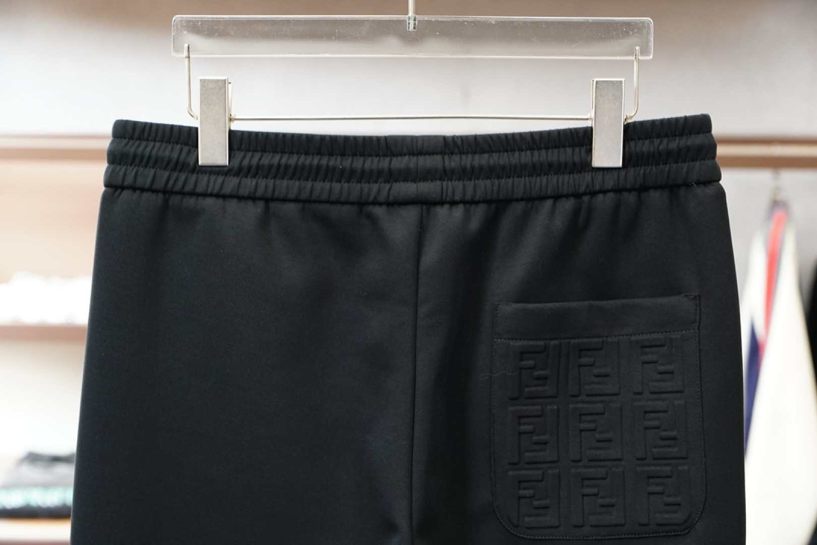 Fendi芬迪-2025年秋冬新品加厚休闲裤，🎺🎺客供定织精纺加厚棉料～今年大牌男装主推的一款新型面料，