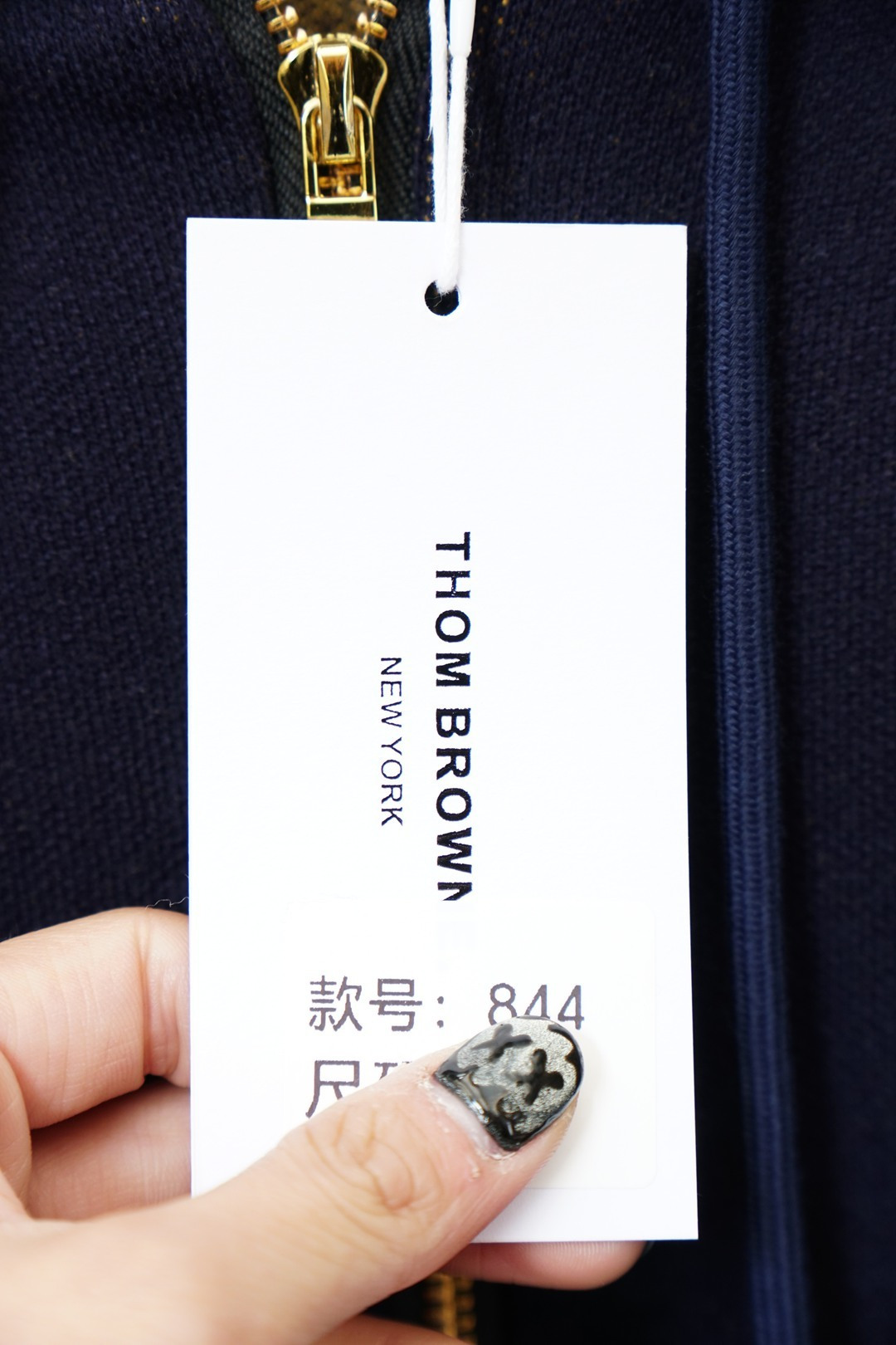 TB-💞🪷💞2025秋冬经典格子开衫毛衣外套🪷优质羊毛，😘简约而不简单。💞休闲连帽款式，日常搭配出街轻松