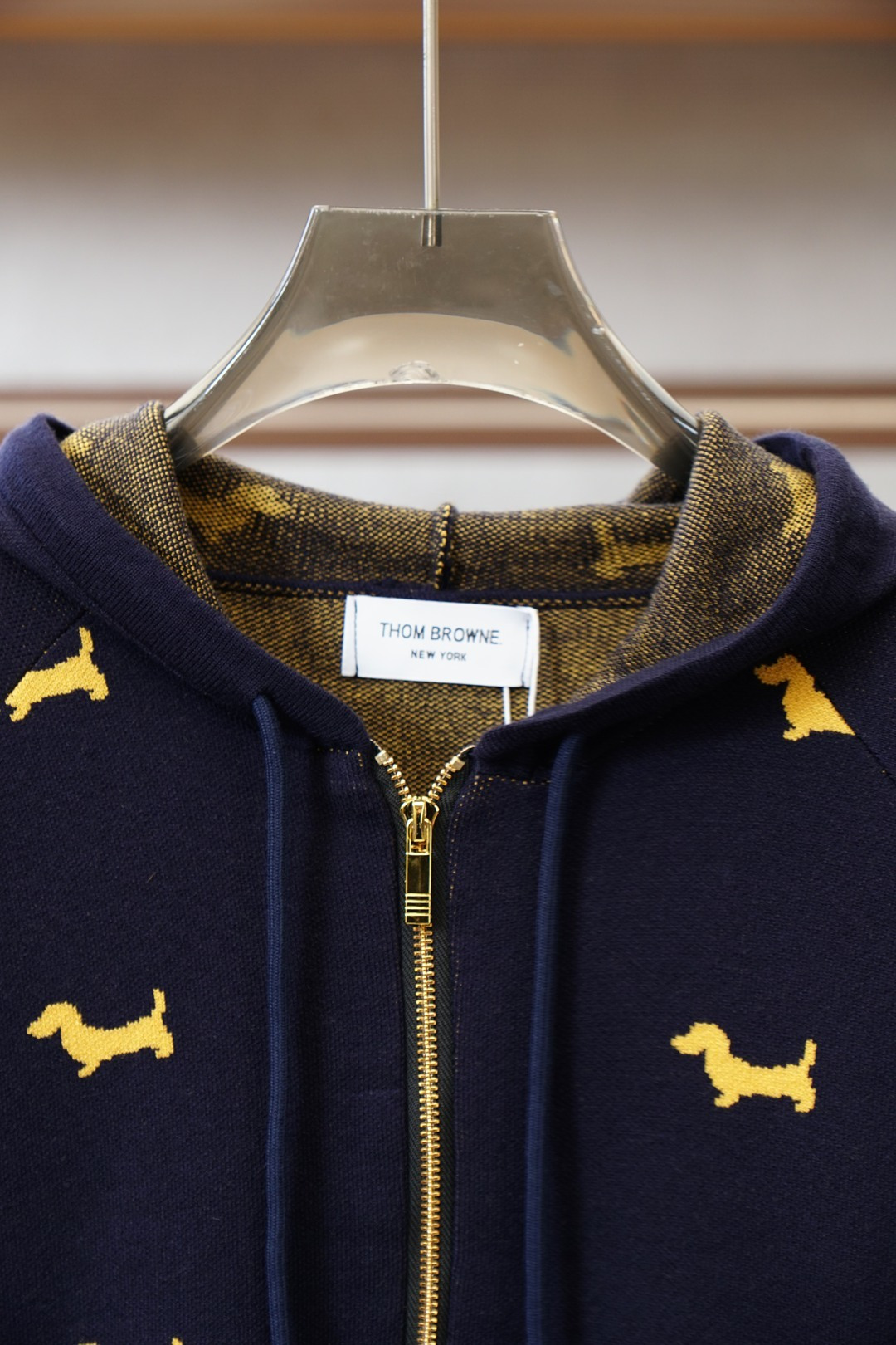 TB-💞🪷💞2025秋冬经典格子开衫毛衣外套🪷优质羊毛，😘简约而不简单。💞休闲连帽款式，日常搭配出街轻松