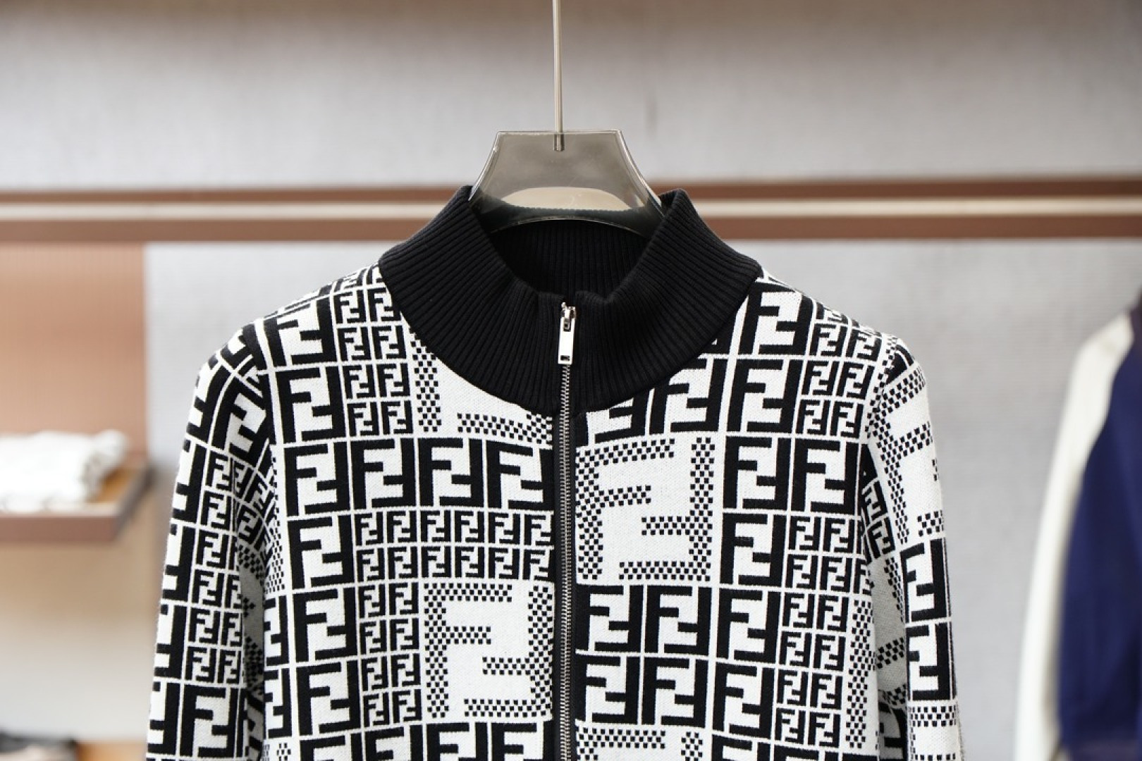 Fendi芬迪-💞🪷💞2025秋冬经典格子开衫毛衣外套🪷优质羊毛，😘简约而不简单。💞休闲连帽款式，日常搭