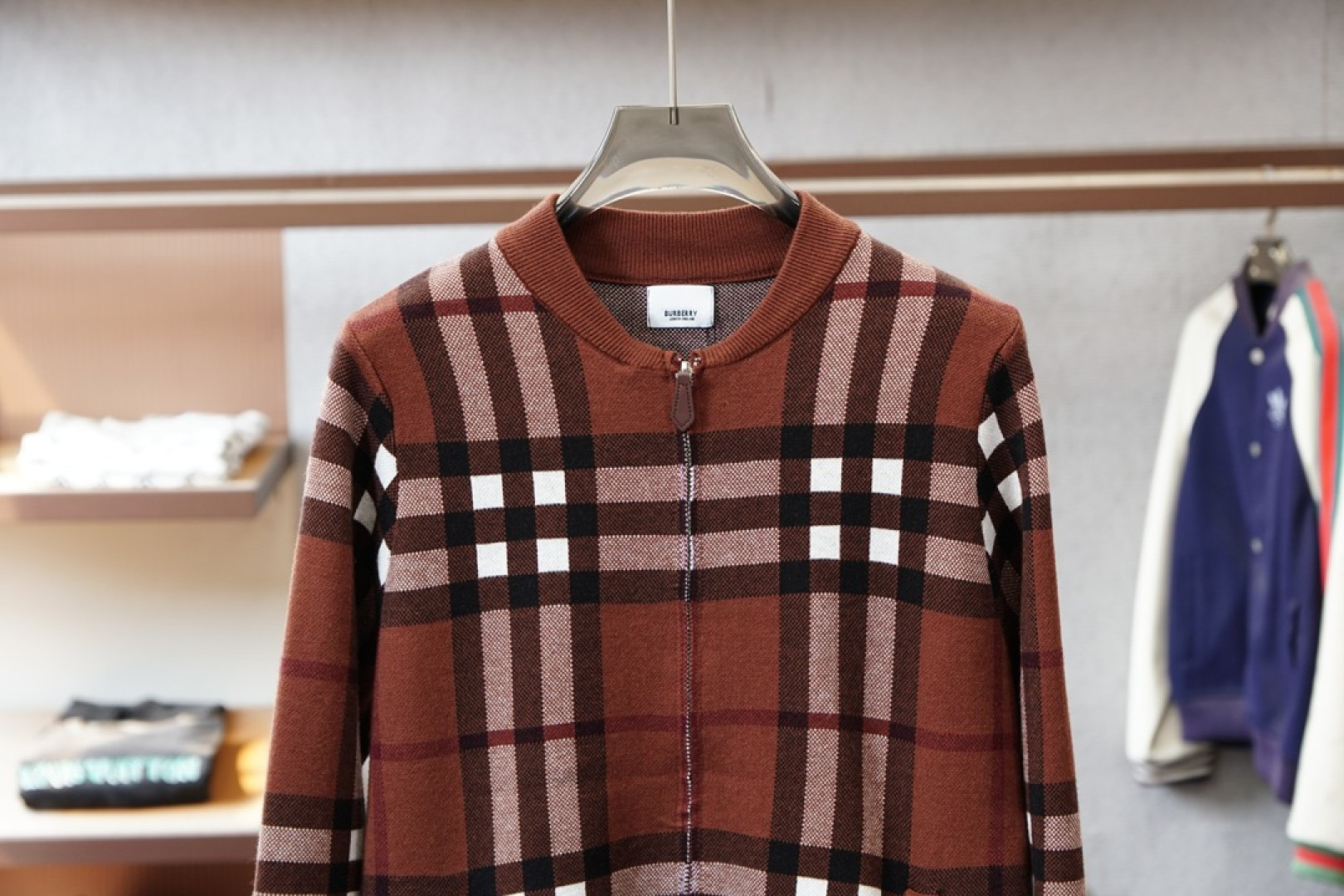 BBR巴宝莉/💞🪷💞2025秋冬经典格子开衫毛衣外套🪷优质羊毛，😘简约而不简单。💞休闲连帽款式，日常搭配