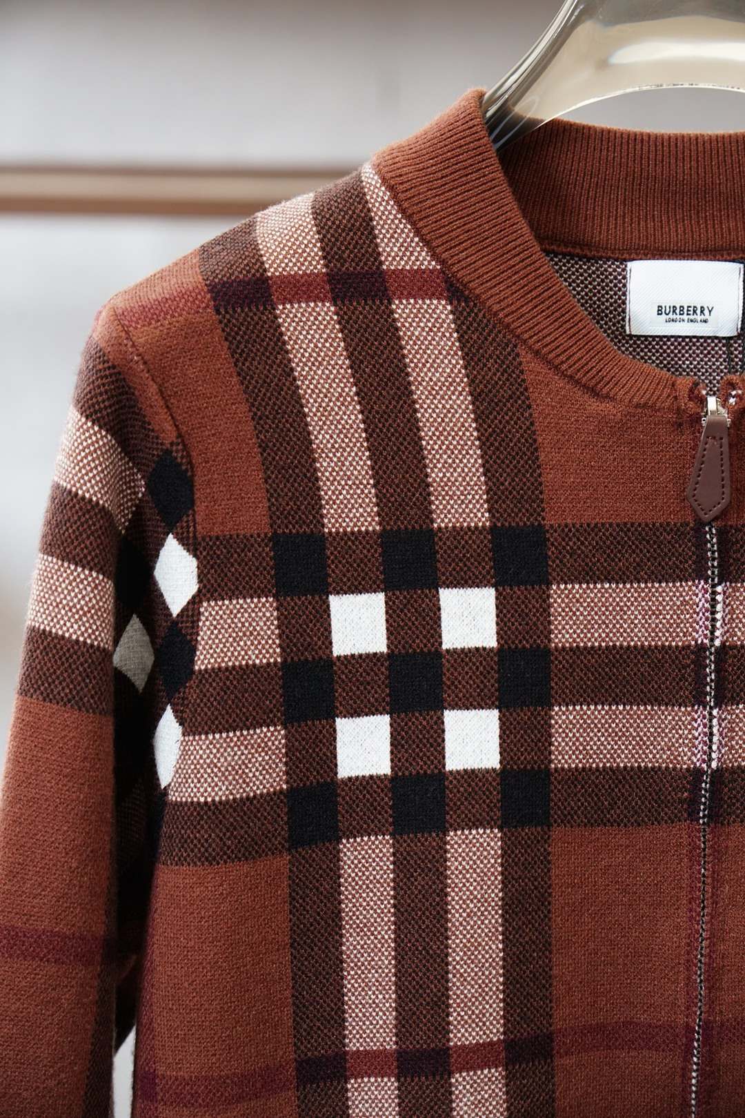 BBR巴宝莉/💞🪷💞2025秋冬经典格子开衫毛衣外套🪷优质羊毛，😘简约而不简单。💞休闲连帽款式，日常搭配