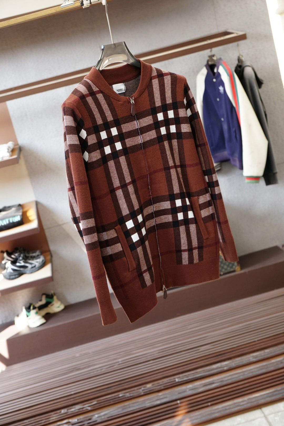 BBR巴宝莉/💞🪷💞2025秋冬经典格子开衫毛衣外套🪷优质羊毛，😘简约而不简单。💞休闲连帽款式，日常搭配