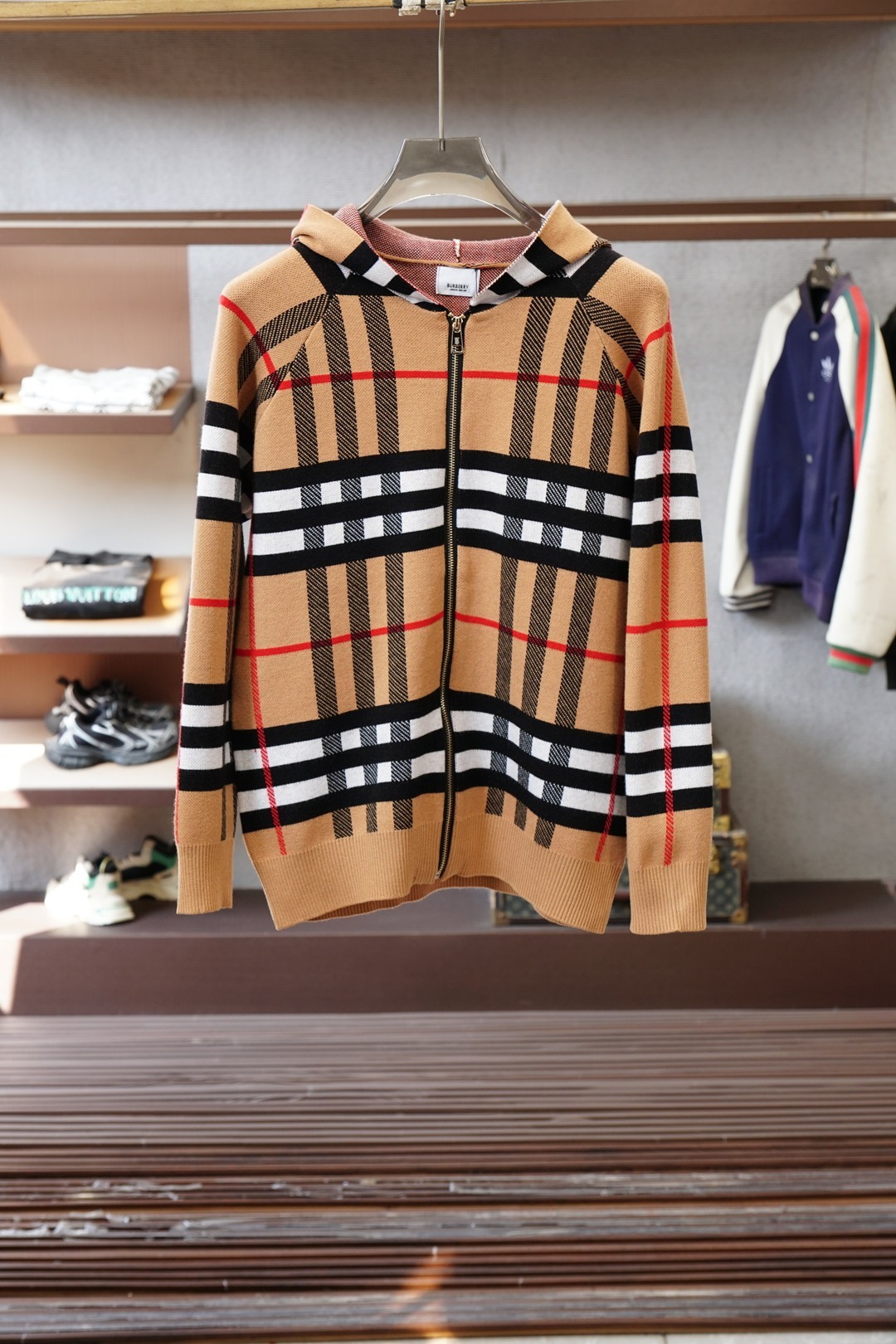 BBR巴宝莉/💞🪷💞2025秋冬经典格子开衫毛衣外套🪷优质羊毛，😘简约而不简单。💞休闲连帽款式，日常搭配