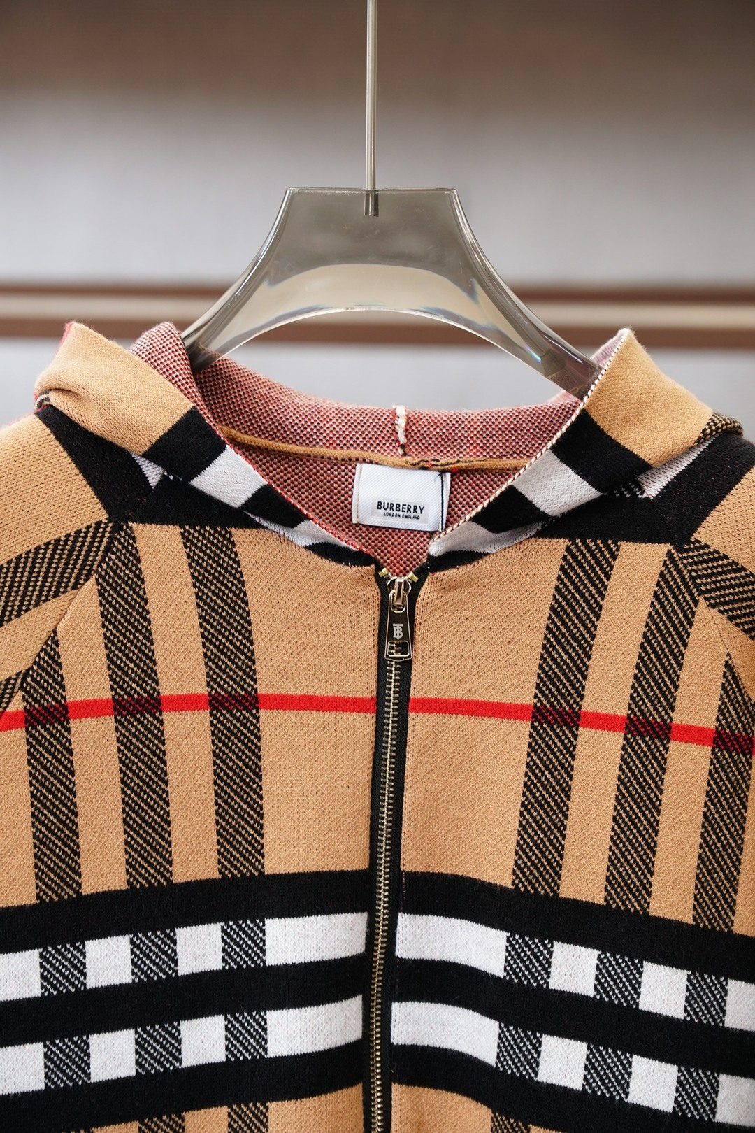 BBR巴宝莉/💞🪷💞2025秋冬经典格子开衫毛衣外套🪷优质羊毛，😘简约而不简单。💞休闲连帽款式，日常搭配