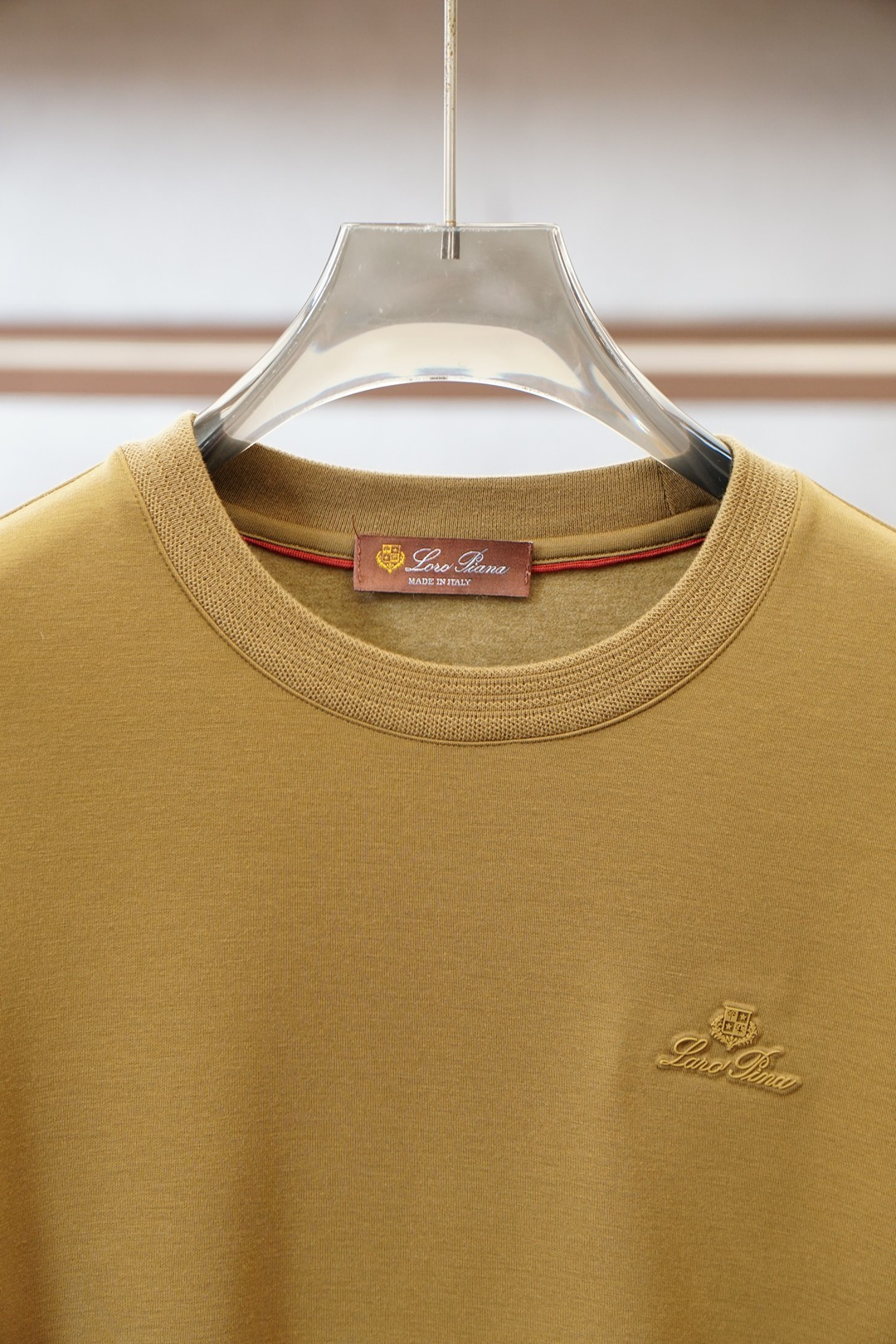 lp🆕，2025秋冬最新橡胶字母徽标男士加绒圆领长袖T恤，可做打底衫保暖内衣穿着，胸前极具代表性的字母L