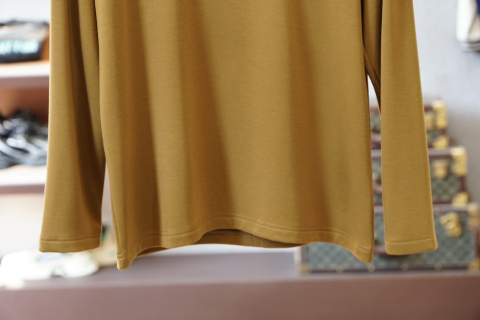 lp🆕，2025秋冬最新橡胶字母徽标男士加绒圆领长袖T恤，可做打底衫保暖内衣穿着，胸前极具代表性的字母L