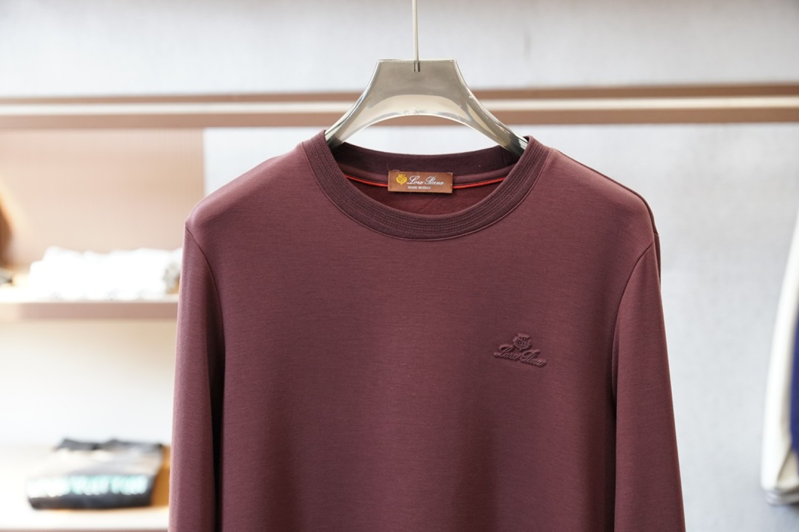 lp🆕，2025秋冬最新橡胶字母徽标男士加绒圆领长袖T恤，可做打底衫保暖内衣穿着，胸前极具代表性的字母L