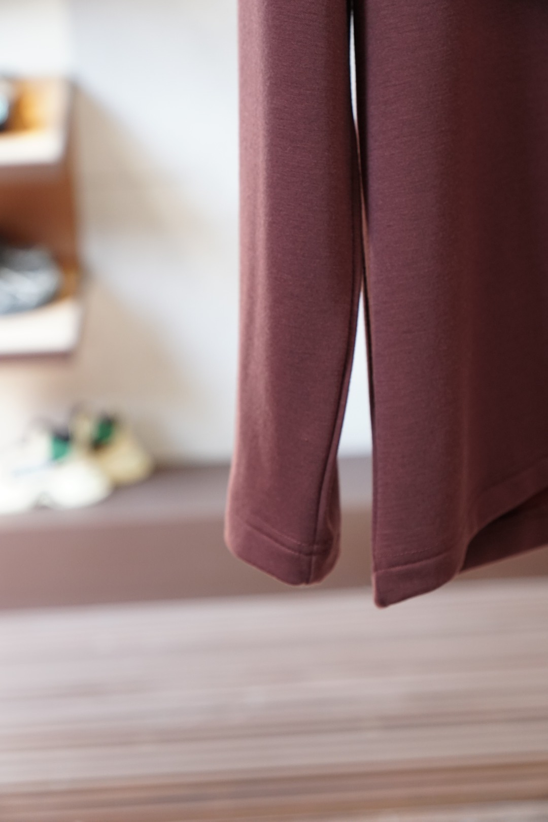 lp🆕，2025秋冬最新橡胶字母徽标男士加绒圆领长袖T恤，可做打底衫保暖内衣穿着，胸前极具代表性的字母L