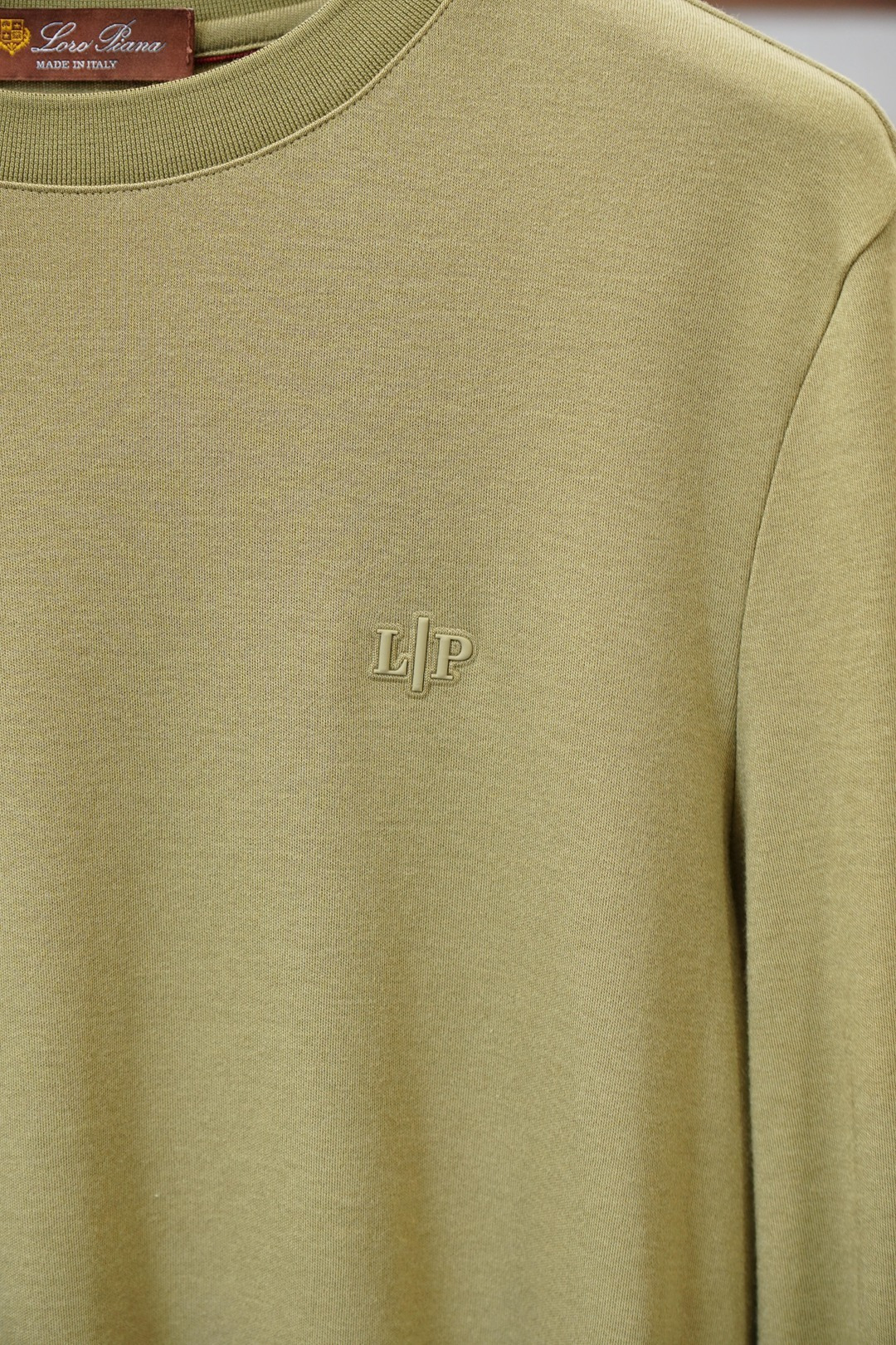 lp🆕2025秋冬最新字母徽标男士圆领长袖T恤，传统圆领套头款式，简单大方，胸前标志性lp🆕橡胶徽标，与