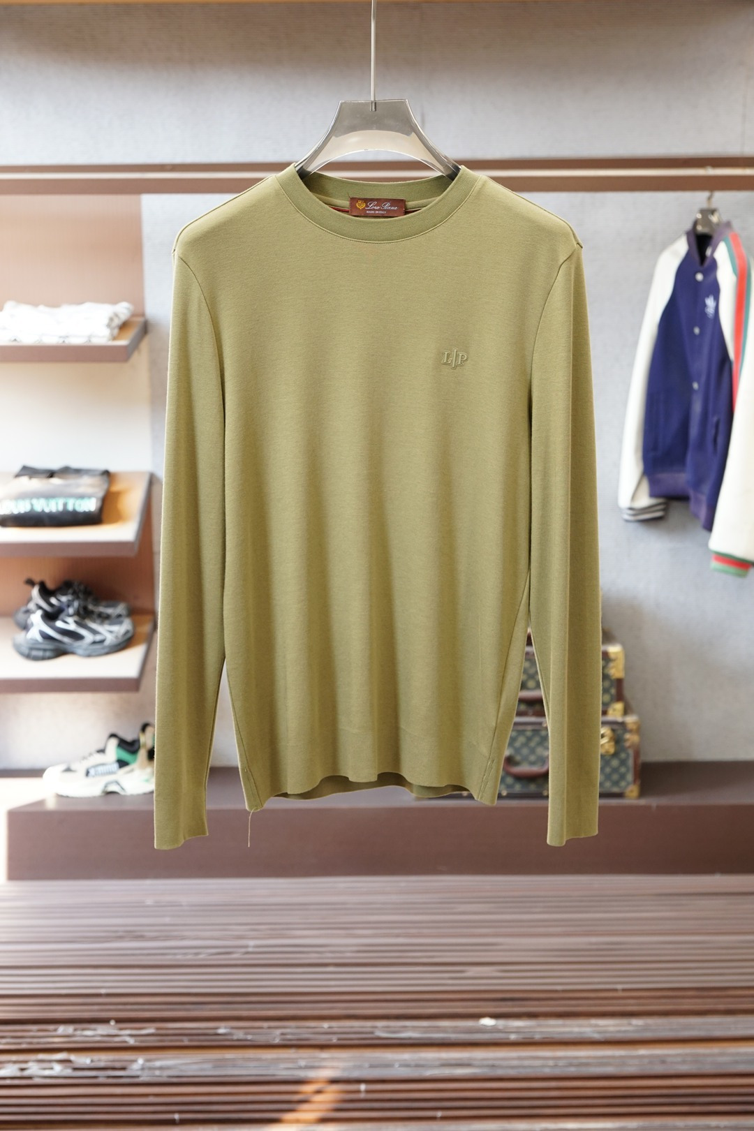 lp🆕2025秋冬最新字母徽标男士圆领长袖T恤，传统圆领套头款式，简单大方，胸前标志性lp🆕橡胶徽标，与