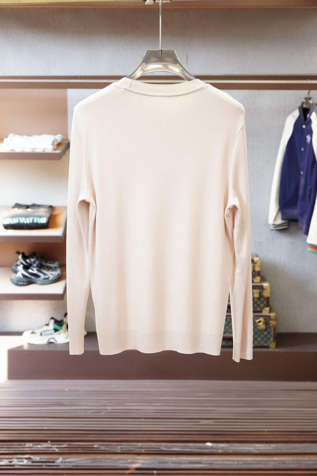 lp🆕2025秋冬最新字母徽标男士圆领长袖T恤，传统圆领套头款式，简单大方，胸前标志性lp🆕橡胶徽标，与
