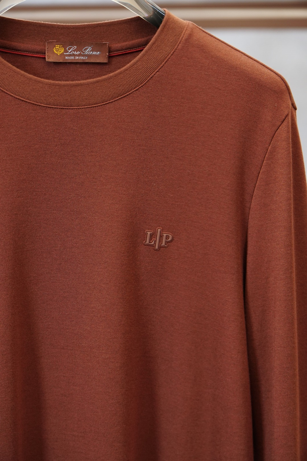 lp🆕2025秋冬最新字母徽标男士圆领长袖T恤，传统圆领套头款式，简单大方，胸前标志性lp🆕橡胶徽标，与