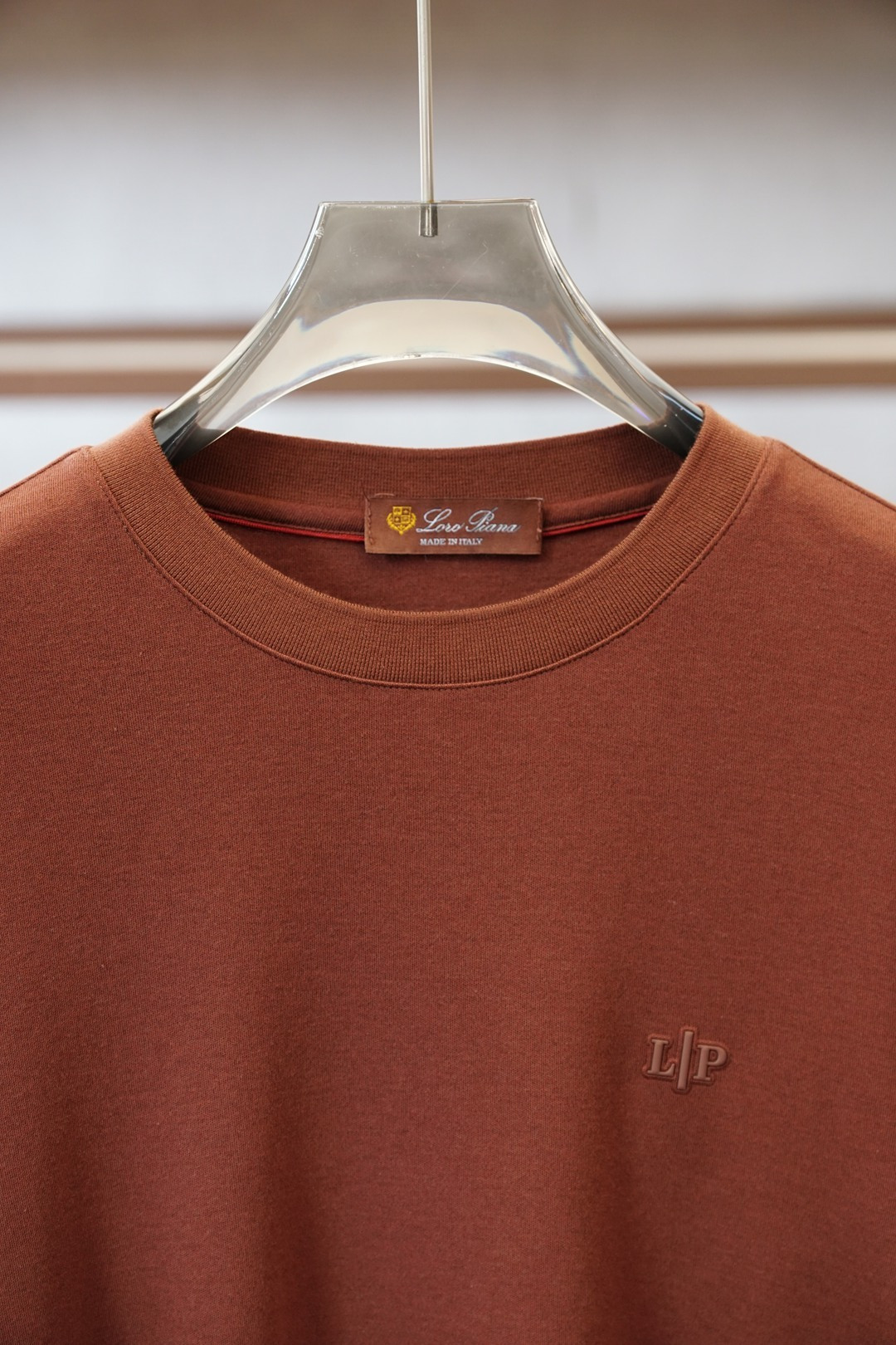 lp🆕2025秋冬最新字母徽标男士圆领长袖T恤，传统圆领套头款式，简单大方，胸前标志性lp🆕橡胶徽标，与