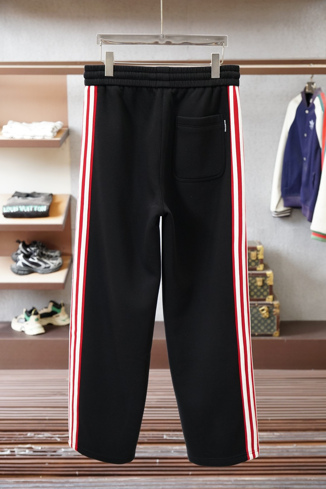 巴黎世家-25秋冬 🌟🌟男士精品休闲直筒裤史上最强修饰腿型拉长身材比例，.意大利🇮🇹进口面料，🩷🩷最新款