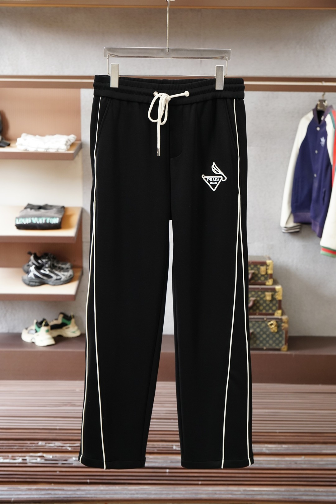 Prada普拉达-25秋冬 加厚🌟🌟男士精品休闲直筒裤史上最强修饰腿型拉长身材比例，.意大利🇮🇹进口面料