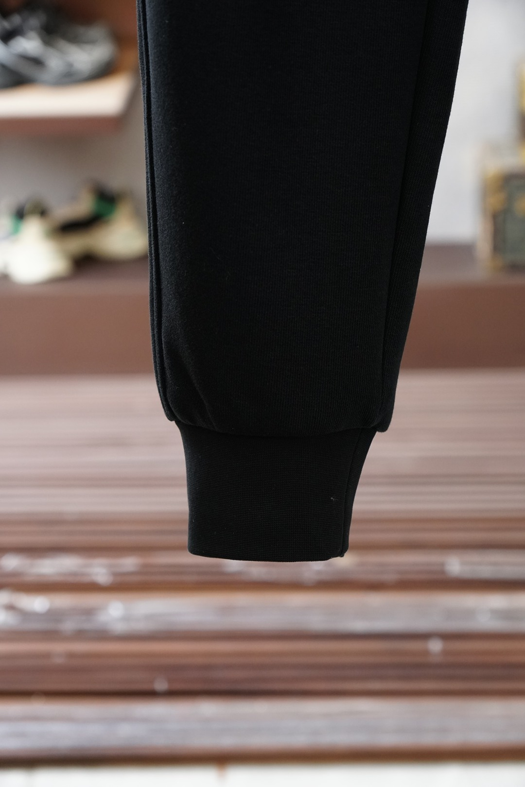 BBR巴宝莉/25秋冬 加厚🌟🌟束脚休闲裤意大利🇮🇹进口面料，🩷🩷最新款上身版型无敌正!绝对可以闭眼收的