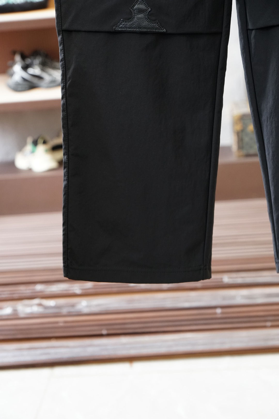 克罗心-2025 秋冬男士休闲裤🔥加厚棉面料休闲裤，最新款上身版型无敌正！🥯🥯绝对可以闭眼收的一款此款裤