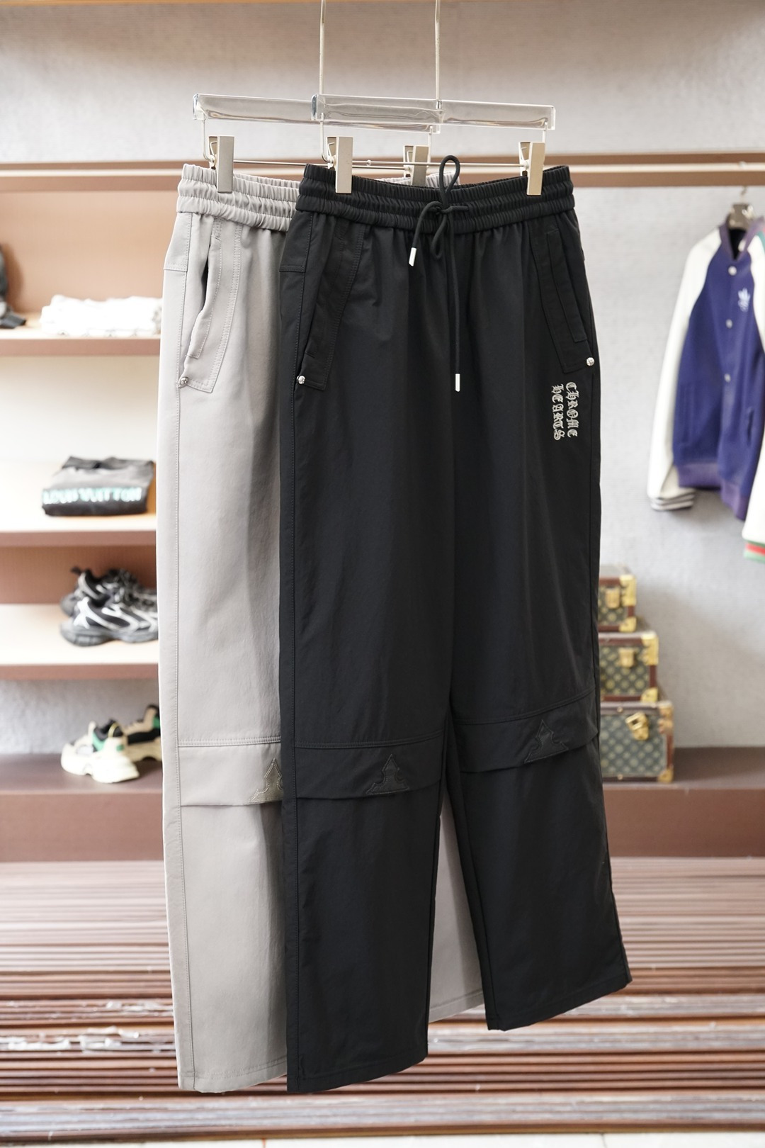 克罗心-2025 秋冬男士休闲裤🔥加厚棉面料休闲裤，最新款上身版型无敌正！🥯🥯绝对可以闭眼收的一款此款裤