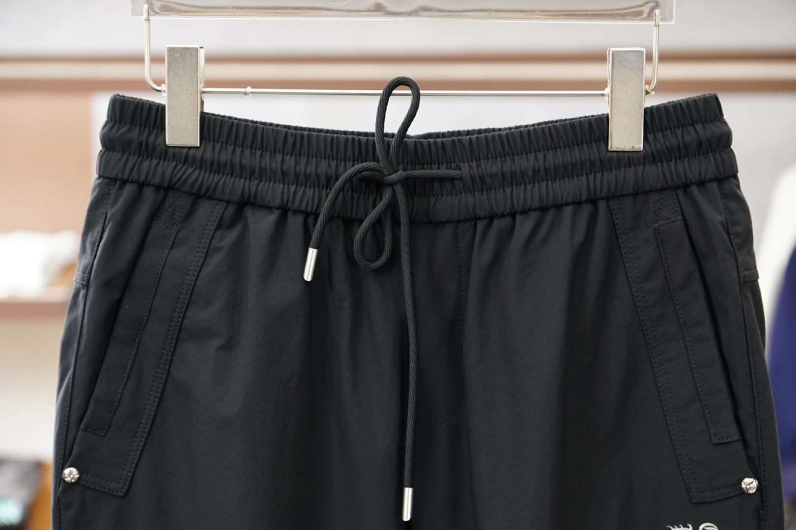 克罗心-2025 秋冬男士休闲裤🔥加厚棉面料休闲裤，最新款上身版型无敌正！🥯🥯绝对可以闭眼收的一款此款裤