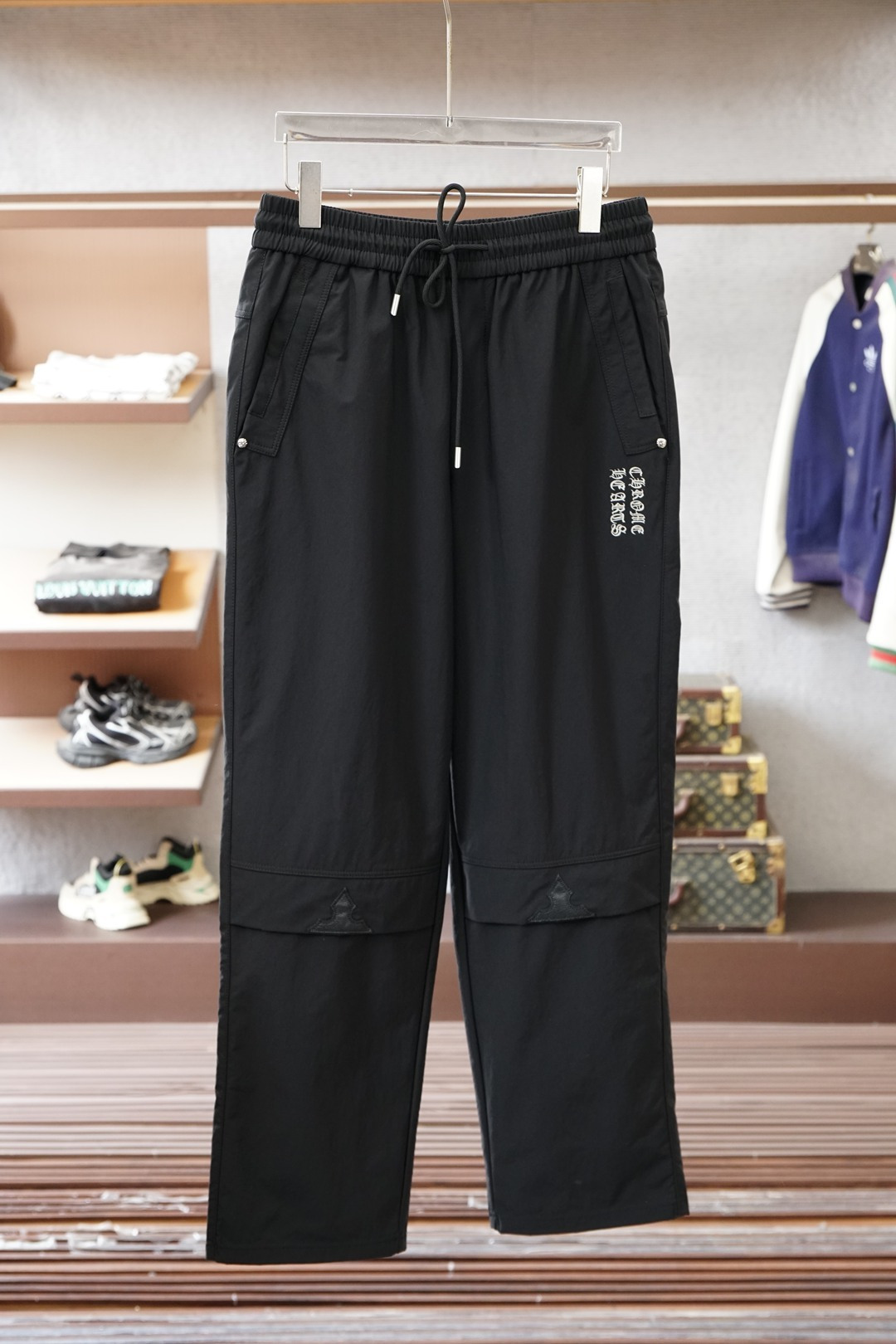 克罗心-2025 秋冬男士休闲裤🔥加厚棉面料休闲裤，最新款上身版型无敌正！🥯🥯绝对可以闭眼收的一款此款裤