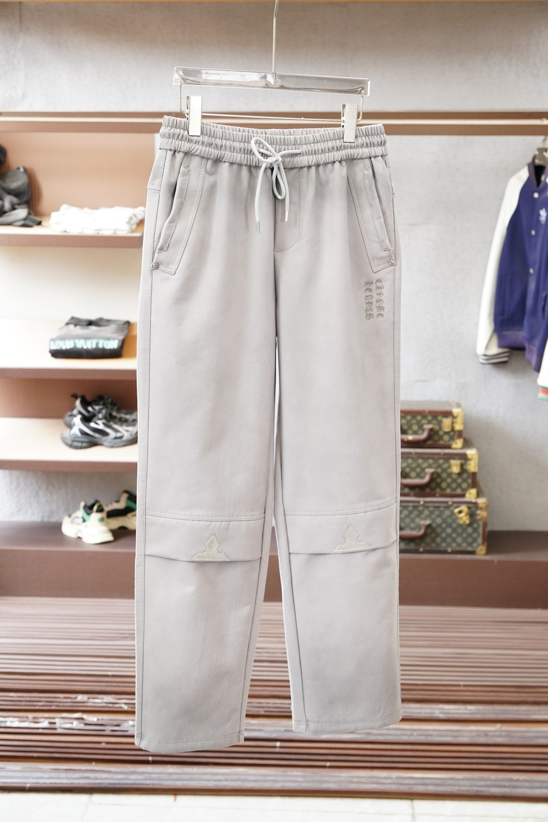 克罗心-2025 秋冬男士休闲裤🔥加厚棉面料休闲裤，最新款上身版型无敌正！🥯🥯绝对可以闭眼收的一款此款裤