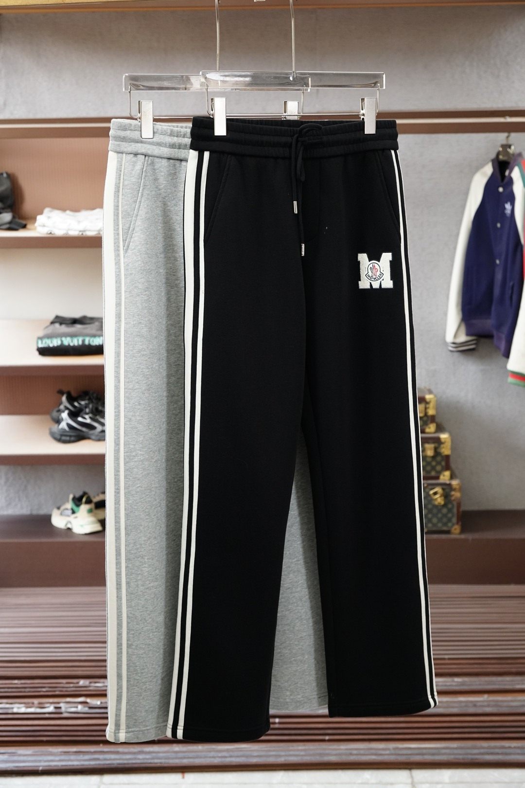 蒙口-2025 秋冬男士休闲裤🔥加厚棉面料休闲裤，最新款上身版型无敌正！🥯🥯绝对可以闭眼收的一款此款裤子