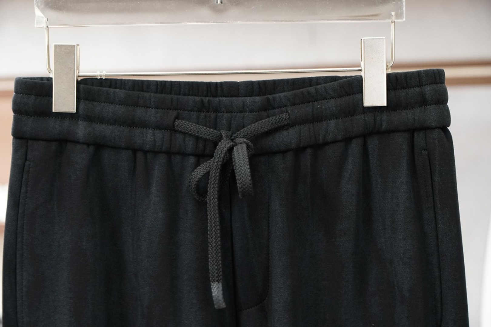 巴黎世家-2025 秋冬男士休闲裤🔥加厚棉面料休闲裤，最新款上身版型无敌正！🥯🥯绝对可以闭眼收的一款此款