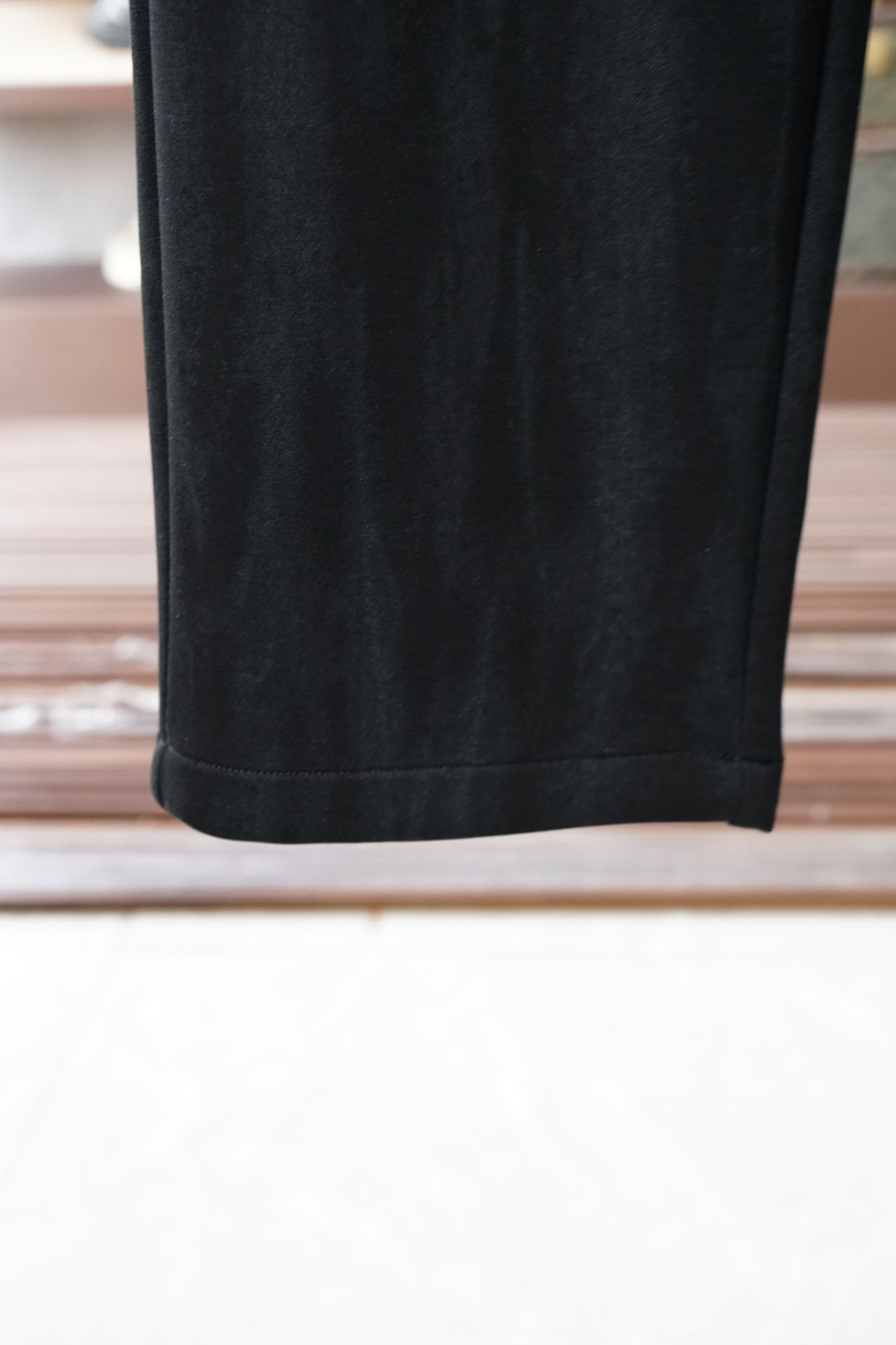 巴黎世家-2025 秋冬男士休闲裤🔥加厚棉面料休闲裤，最新款上身版型无敌正！🥯🥯绝对可以闭眼收的一款此款