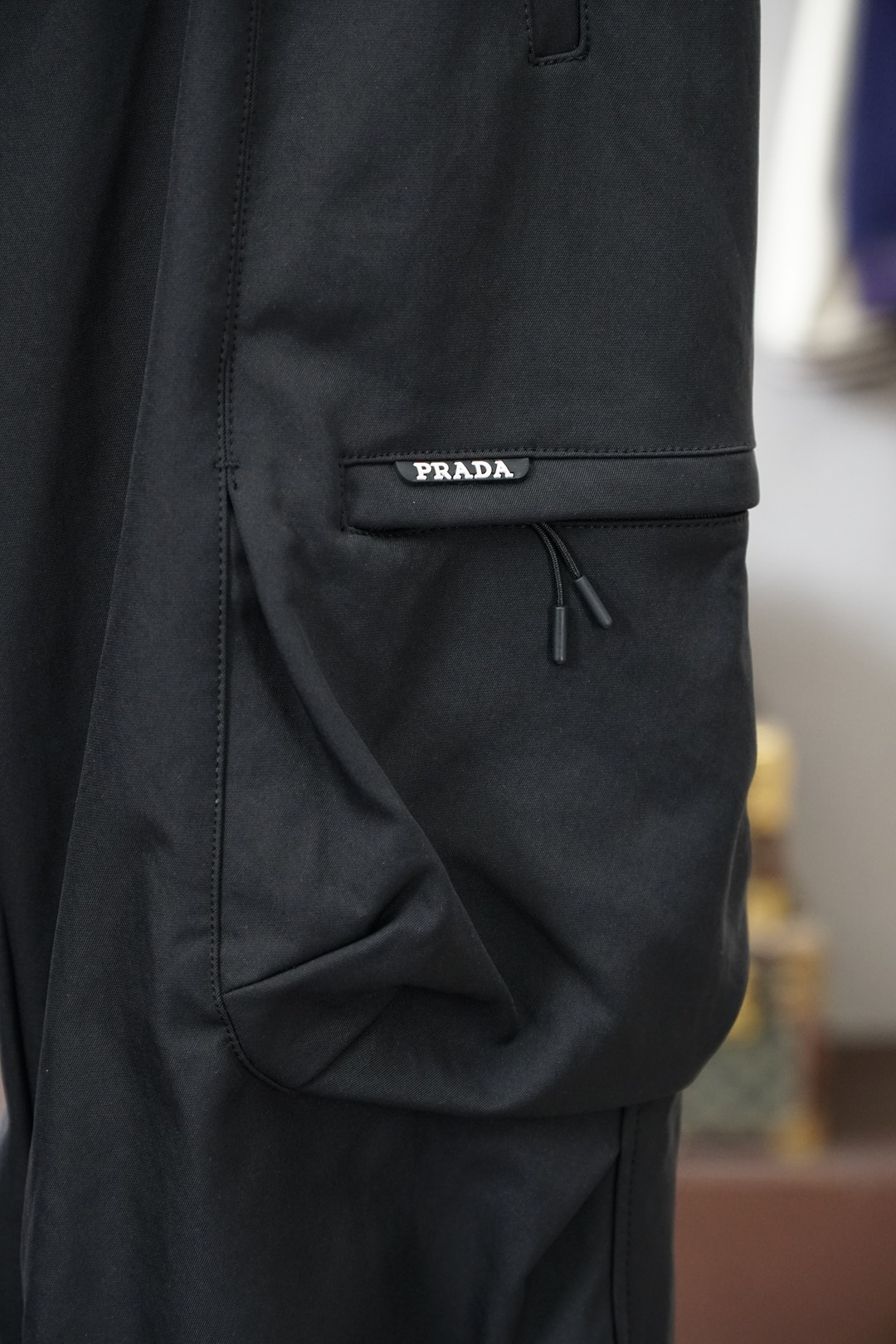 Prada普拉达-2025 秋冬男士休闲裤🔥加厚棉面料休闲裤，最新款上身版型无敌正！🥯🥯绝对可以闭眼收的