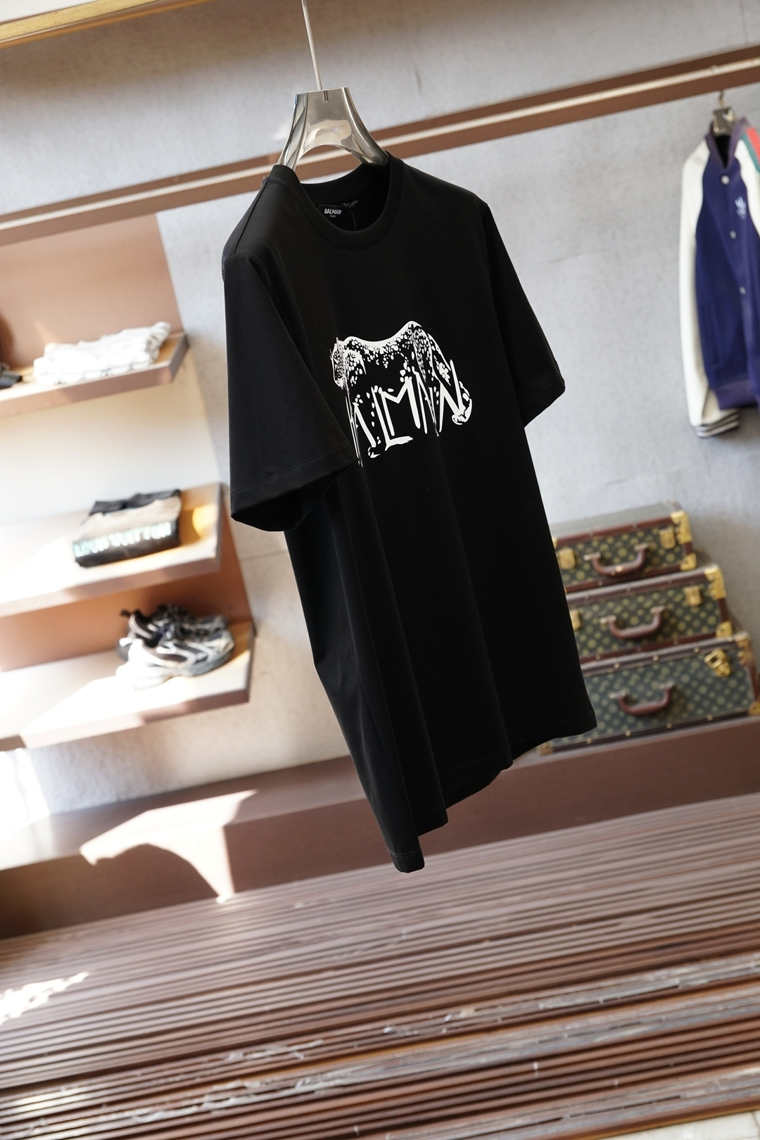 巴尔曼Balmain.🏆☀️🍻👾SS26春夏豹纹印花标识短袖T恤，🍻🥳🥳正面饰有豹纹+品牌字母印花工艺设